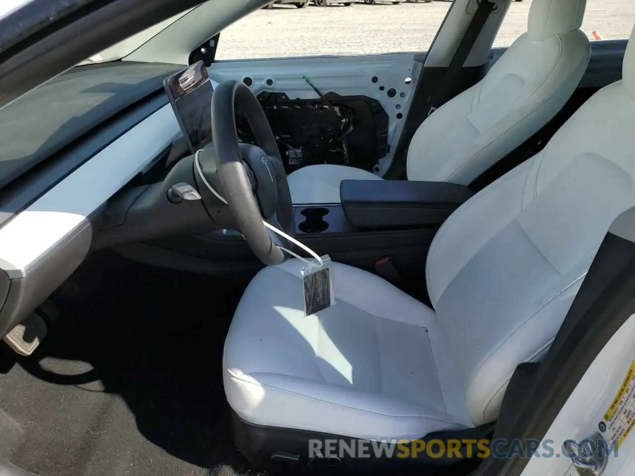 7 Photograph of a damaged car 5YJ3E1EB2MF927152 TESLA MODEL 3 2021