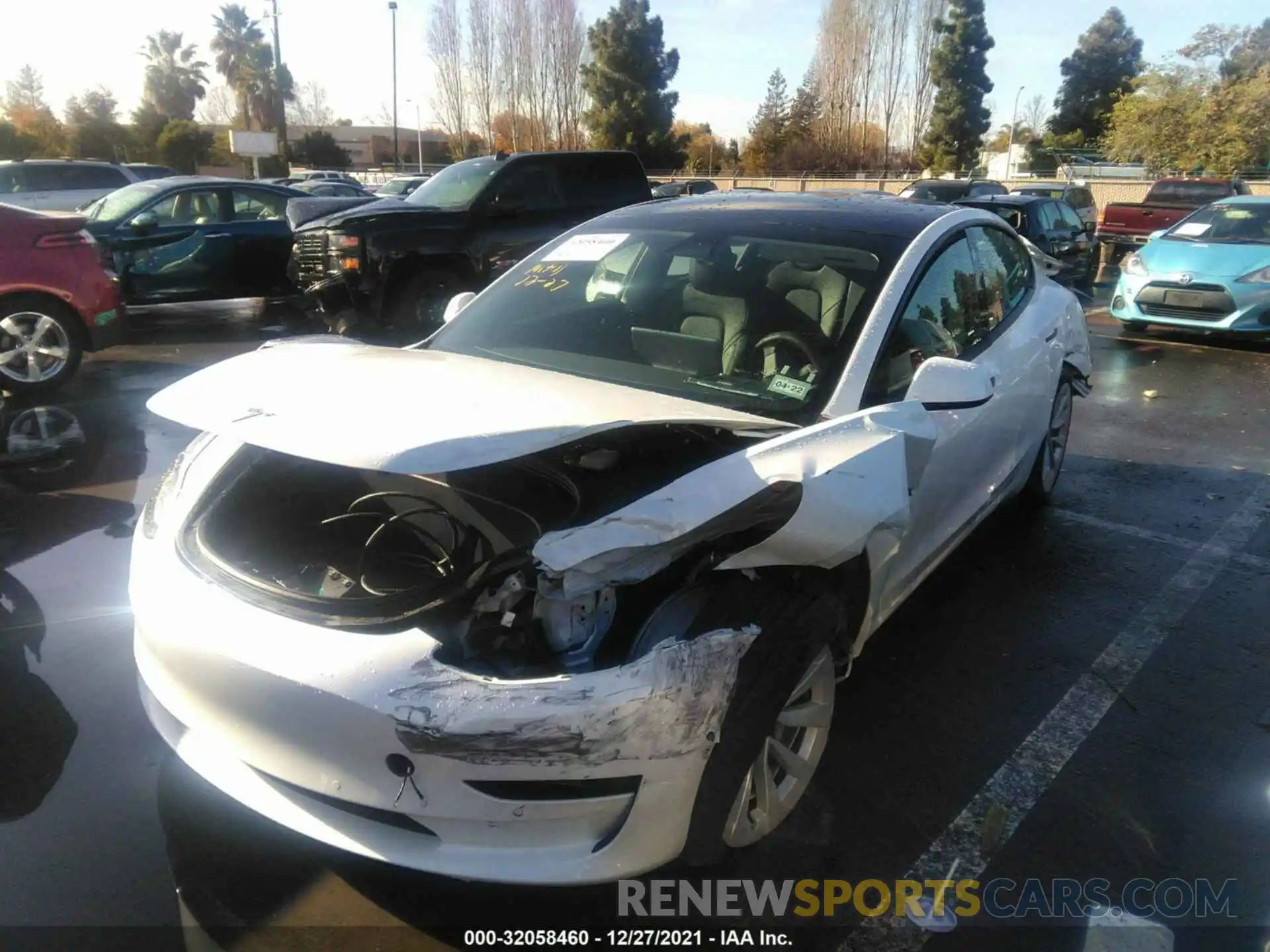 2 Photograph of a damaged car 5YJ3E1EB2MF927474 TESLA MODEL 3 2021