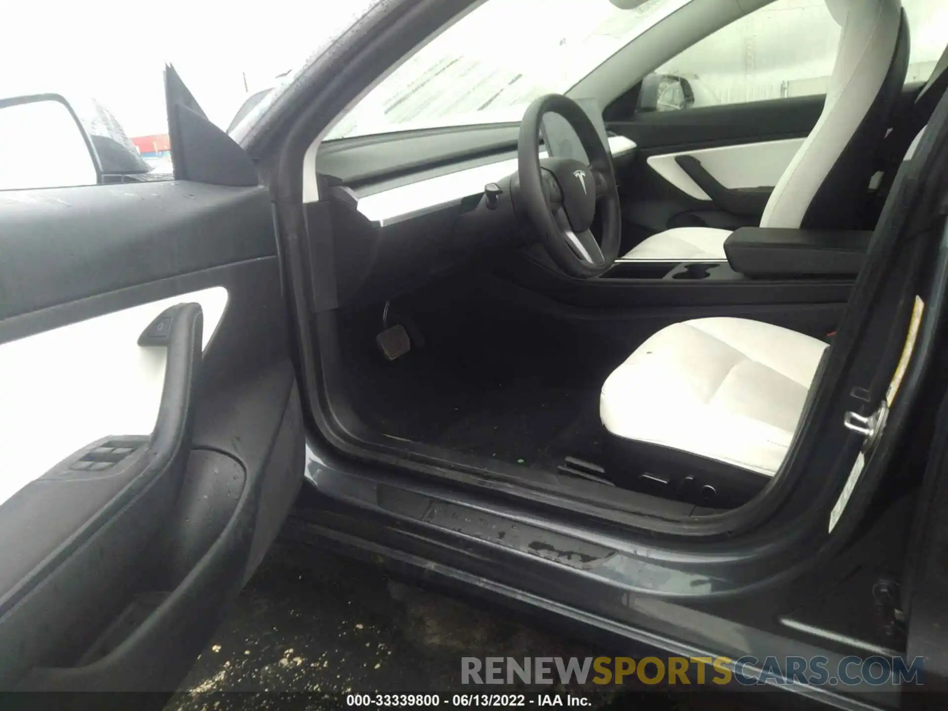 5 Photograph of a damaged car 5YJ3E1EB2MF937616 TESLA MODEL 3 2021