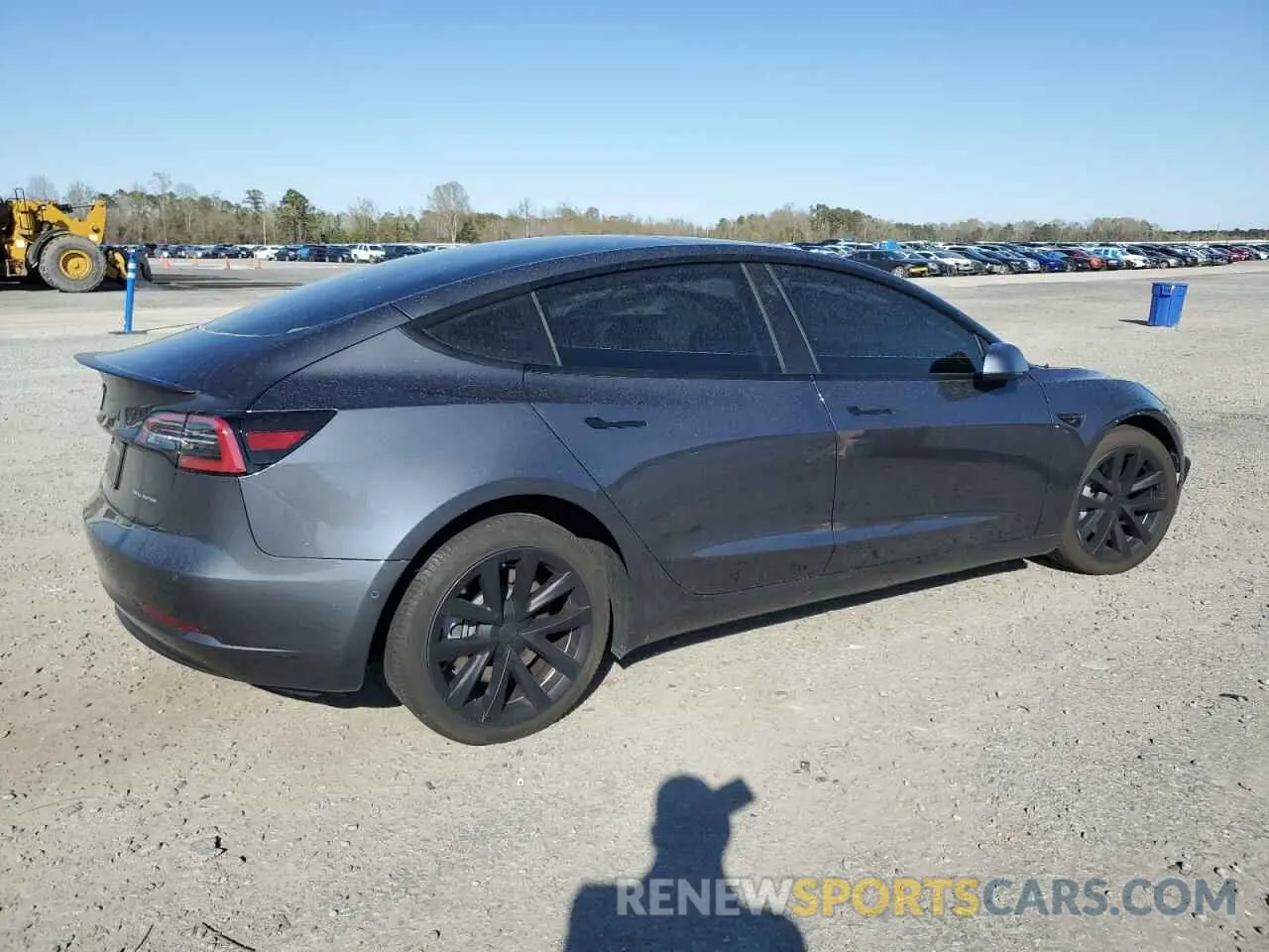 3 Photograph of a damaged car 5YJ3E1EB2MF965433 TESLA MODEL 3 2021