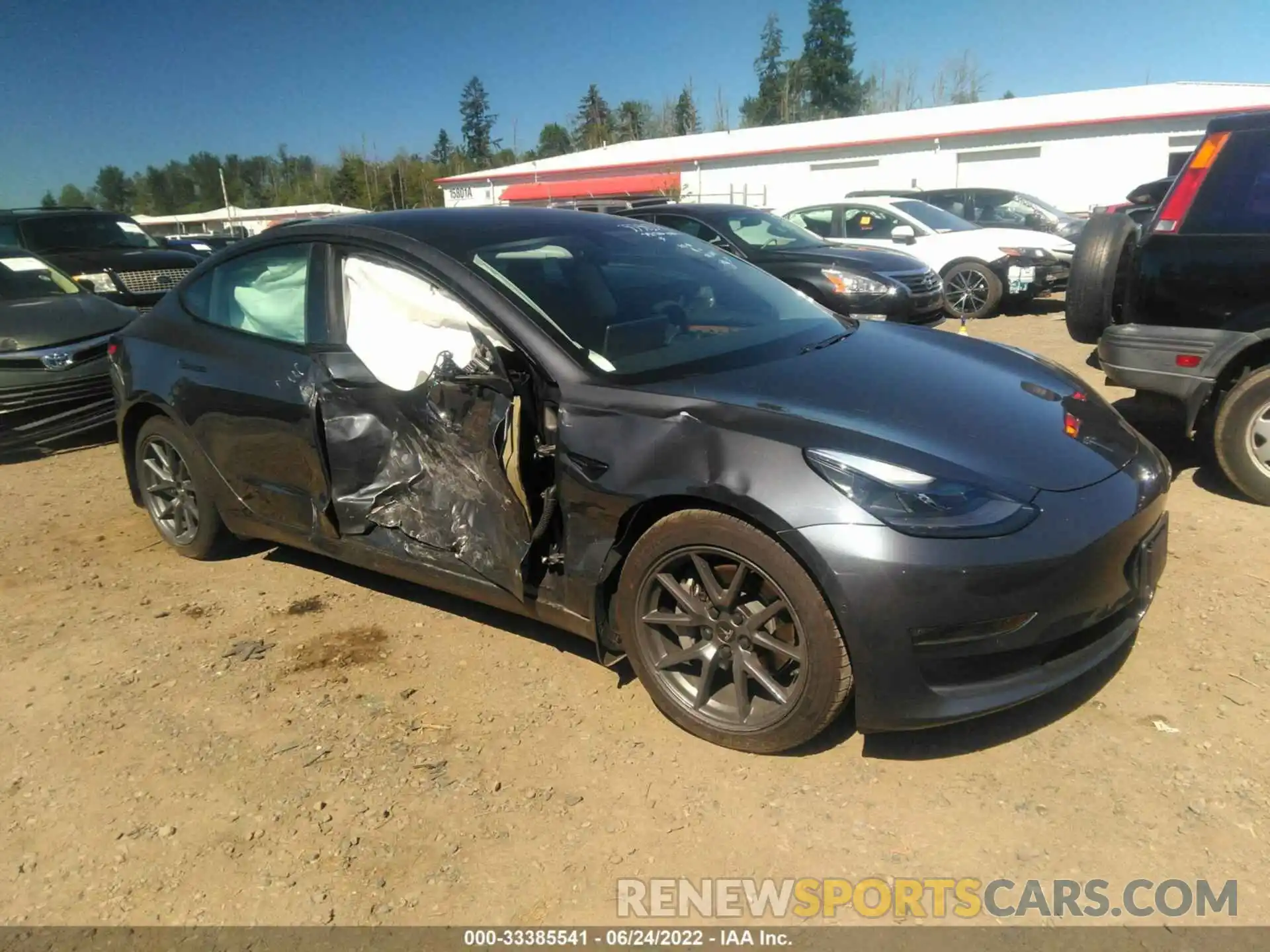 1 Photograph of a damaged car 5YJ3E1EB2MF978814 TESLA MODEL 3 2021