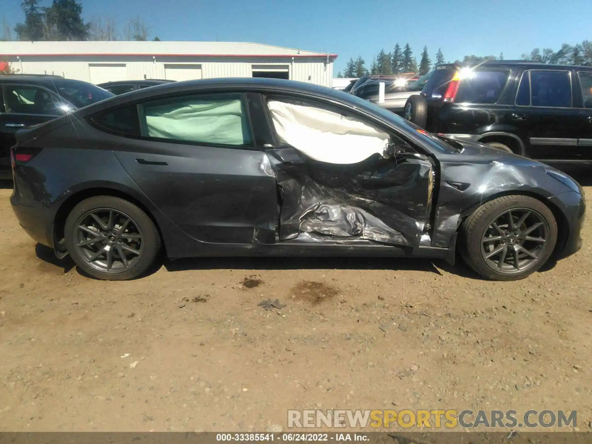 6 Photograph of a damaged car 5YJ3E1EB2MF978814 TESLA MODEL 3 2021