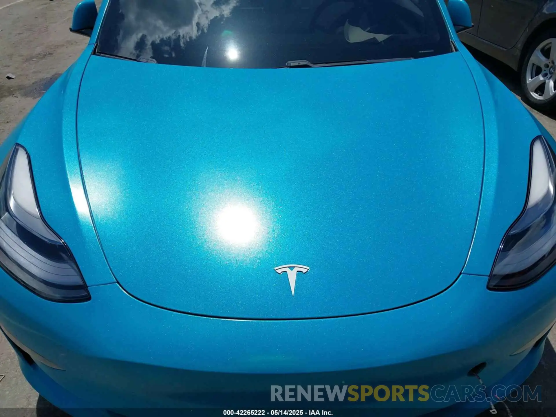 10 Photograph of a damaged car 5YJ3E1EB2MF990302 TESLA MODEL 3 2021