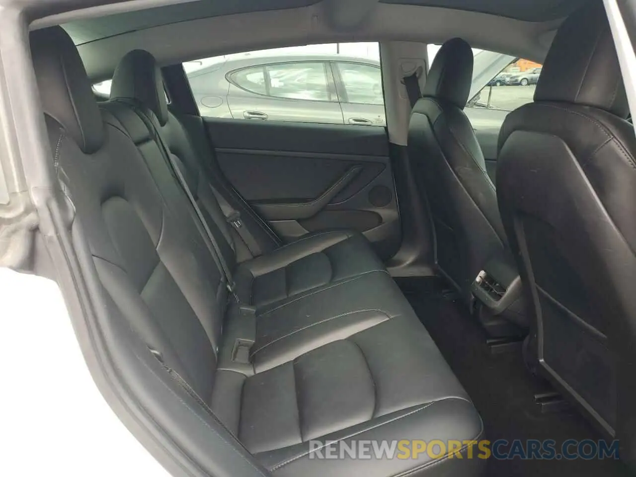 10 Photograph of a damaged car 5YJ3E1EB3MF003786 TESLA MODEL 3 2021