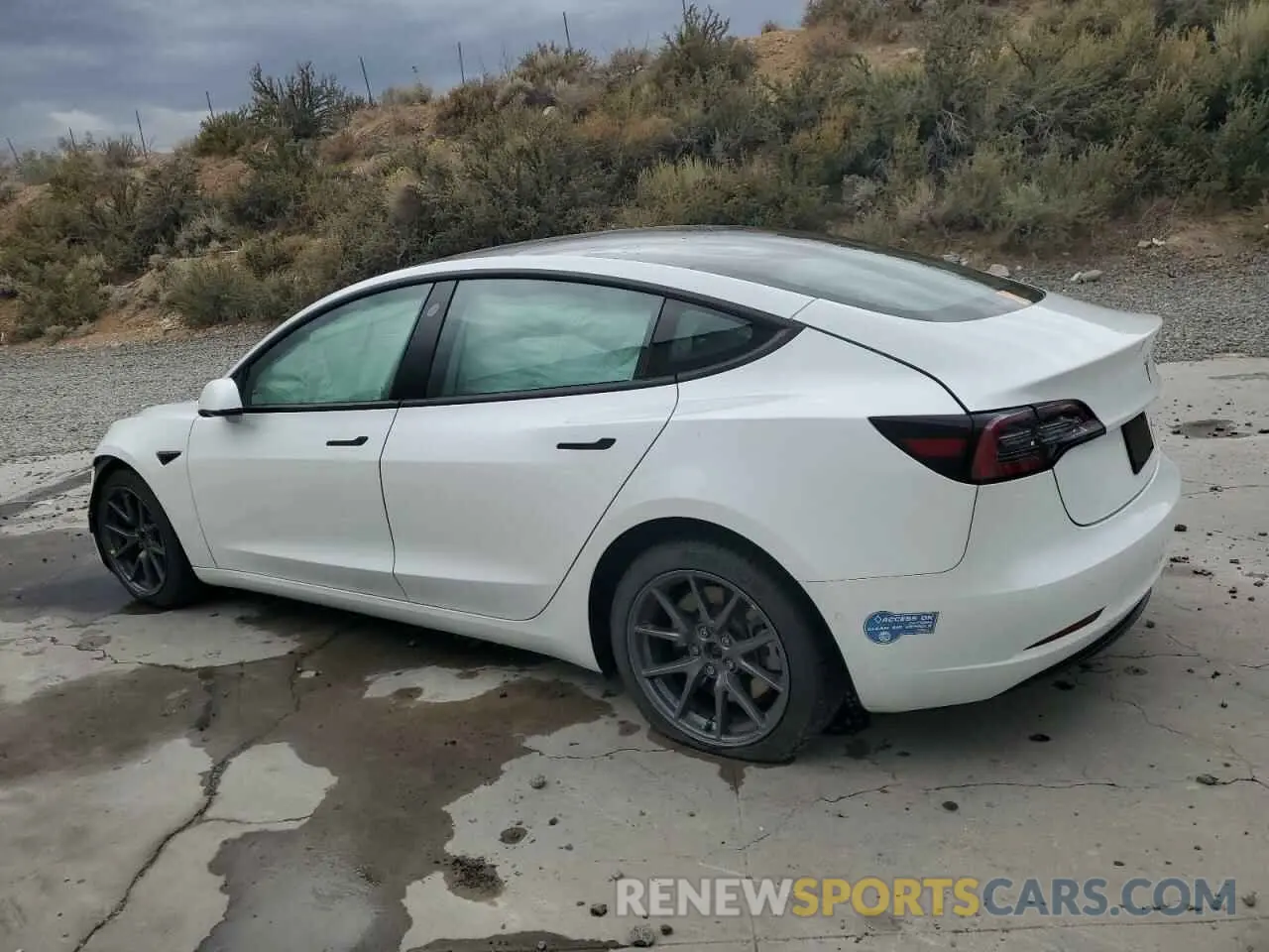 2 Photograph of a damaged car 5YJ3E1EB3MF009314 TESLA MODEL 3 2021