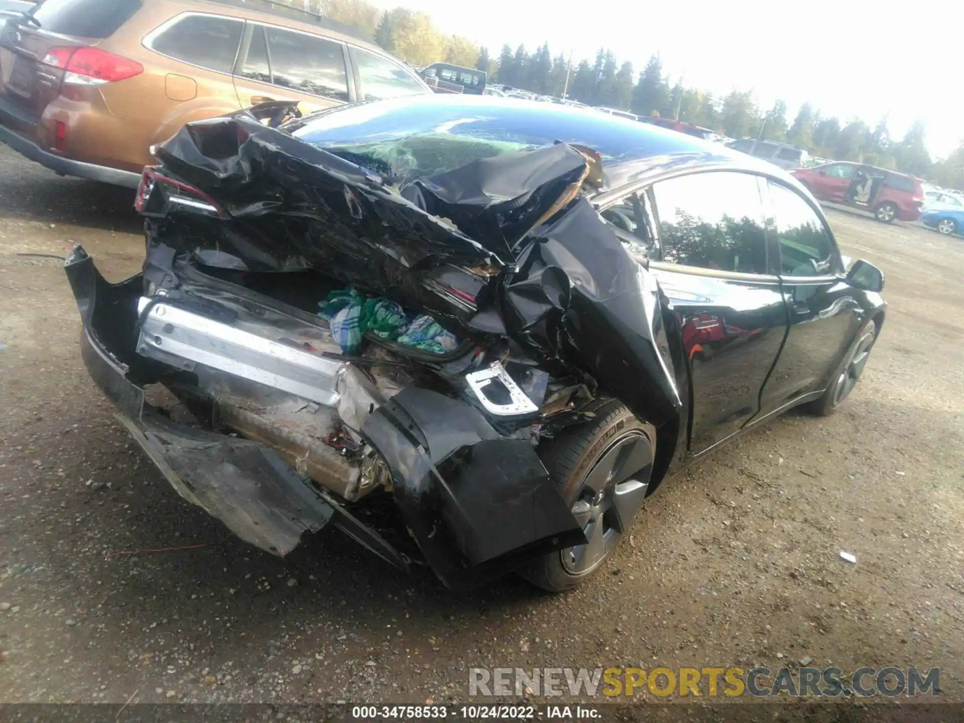 4 Photograph of a damaged car 5YJ3E1EB3MF026419 TESLA MODEL 3 2021