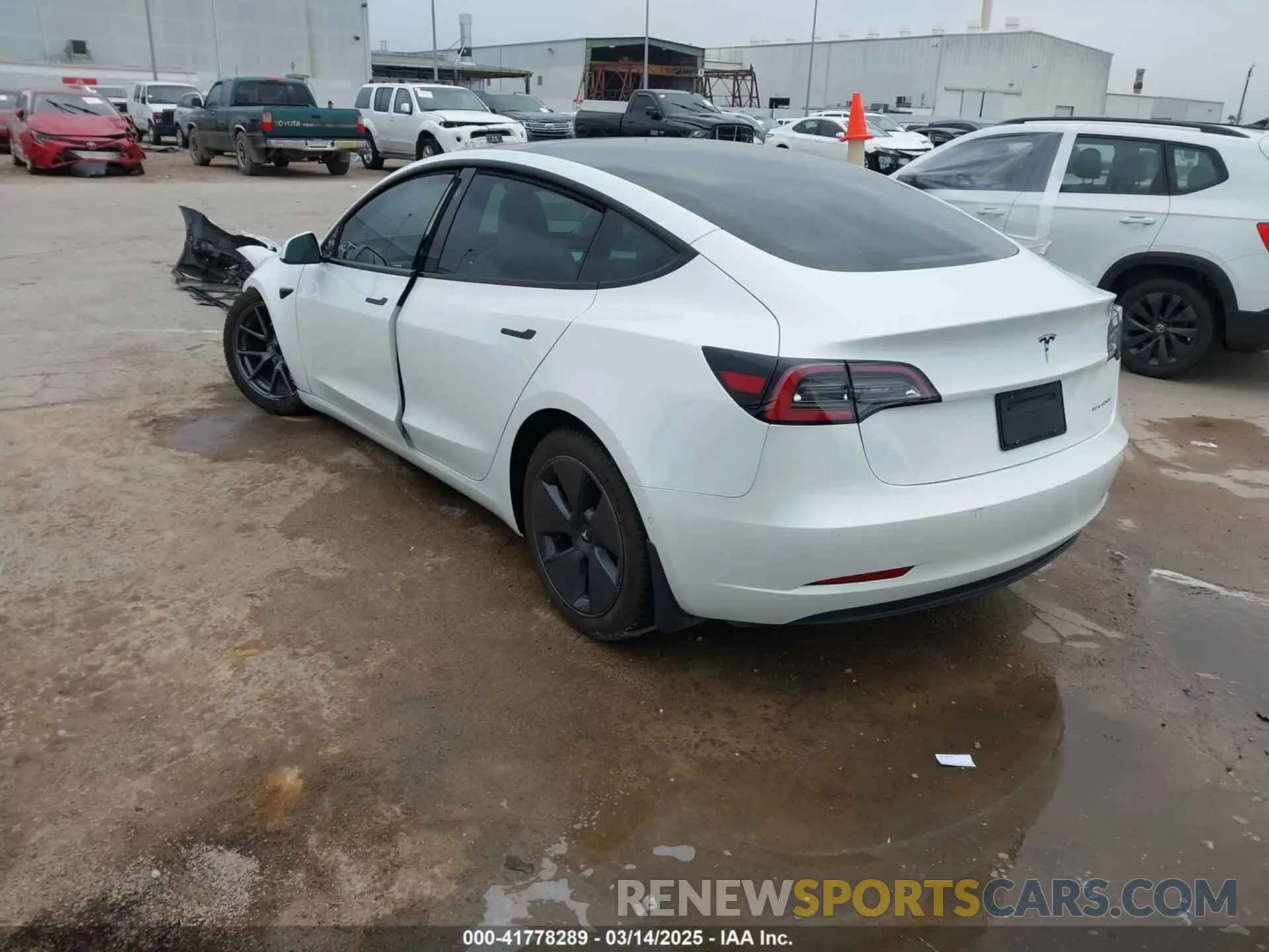 3 Photograph of a damaged car 5YJ3E1EB3MF059713 TESLA MODEL 3 2021