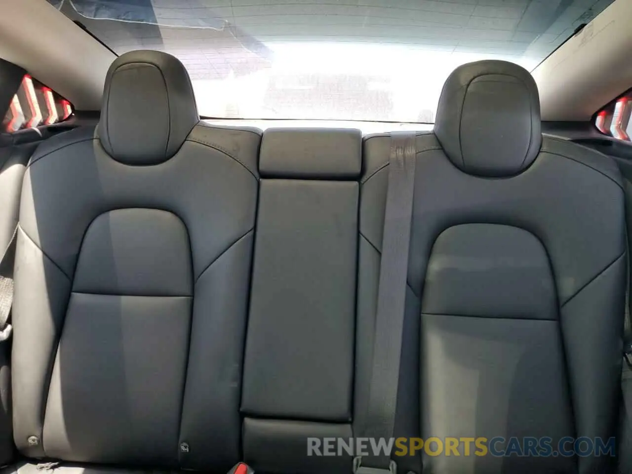 10 Photograph of a damaged car 5YJ3E1EB3MF096504 TESLA MODEL 3 2021