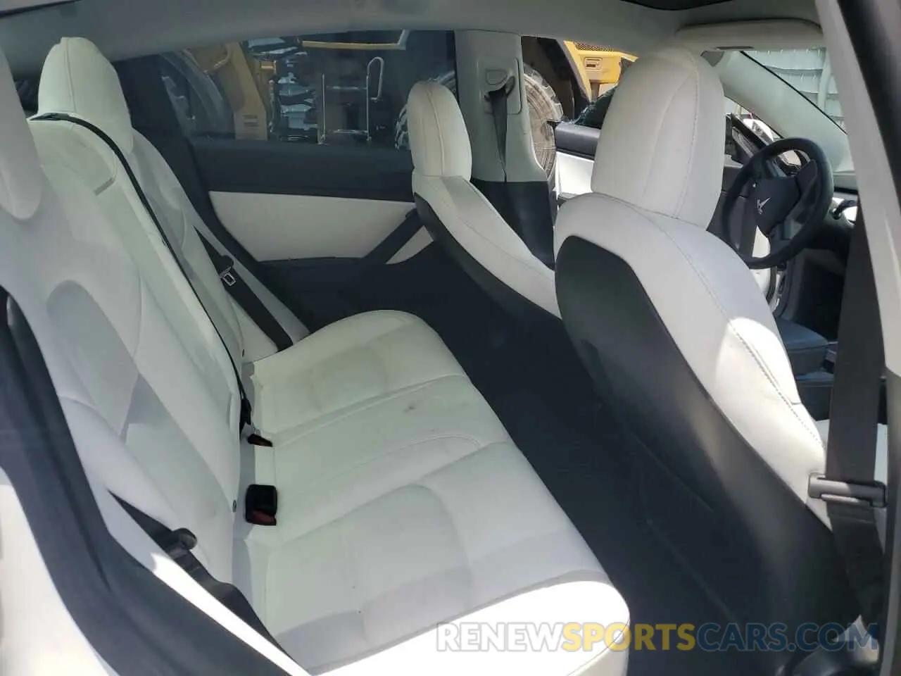 10 Photograph of a damaged car 5YJ3E1EB3MF855944 TESLA MODEL 3 2021