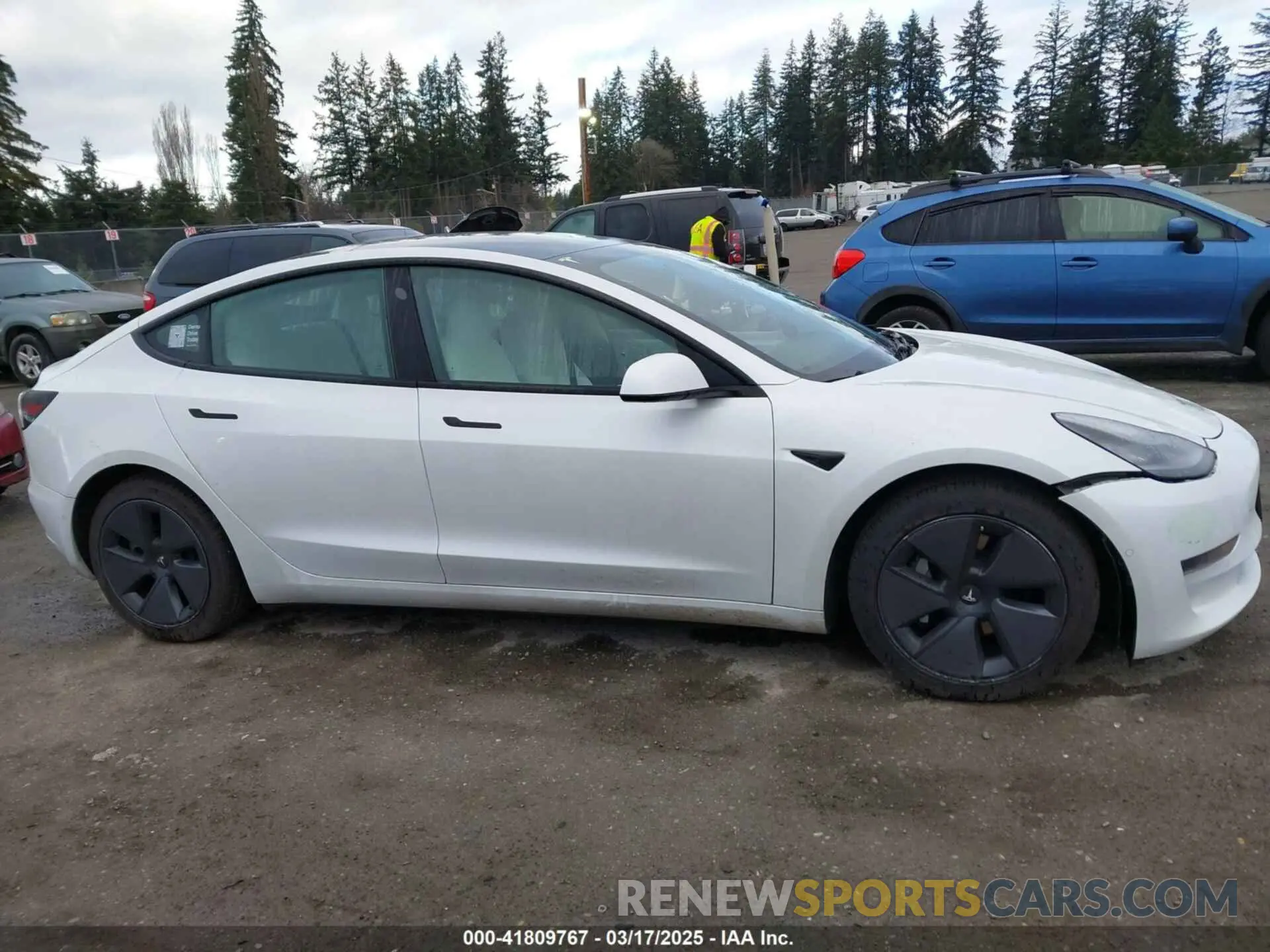 14 Photograph of a damaged car 5YJ3E1EB3MF856009 TESLA MODEL 3 2021