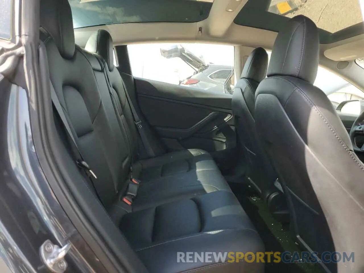 10 Photograph of a damaged car 5YJ3E1EB3MF862036 TESLA MODEL 3 2021