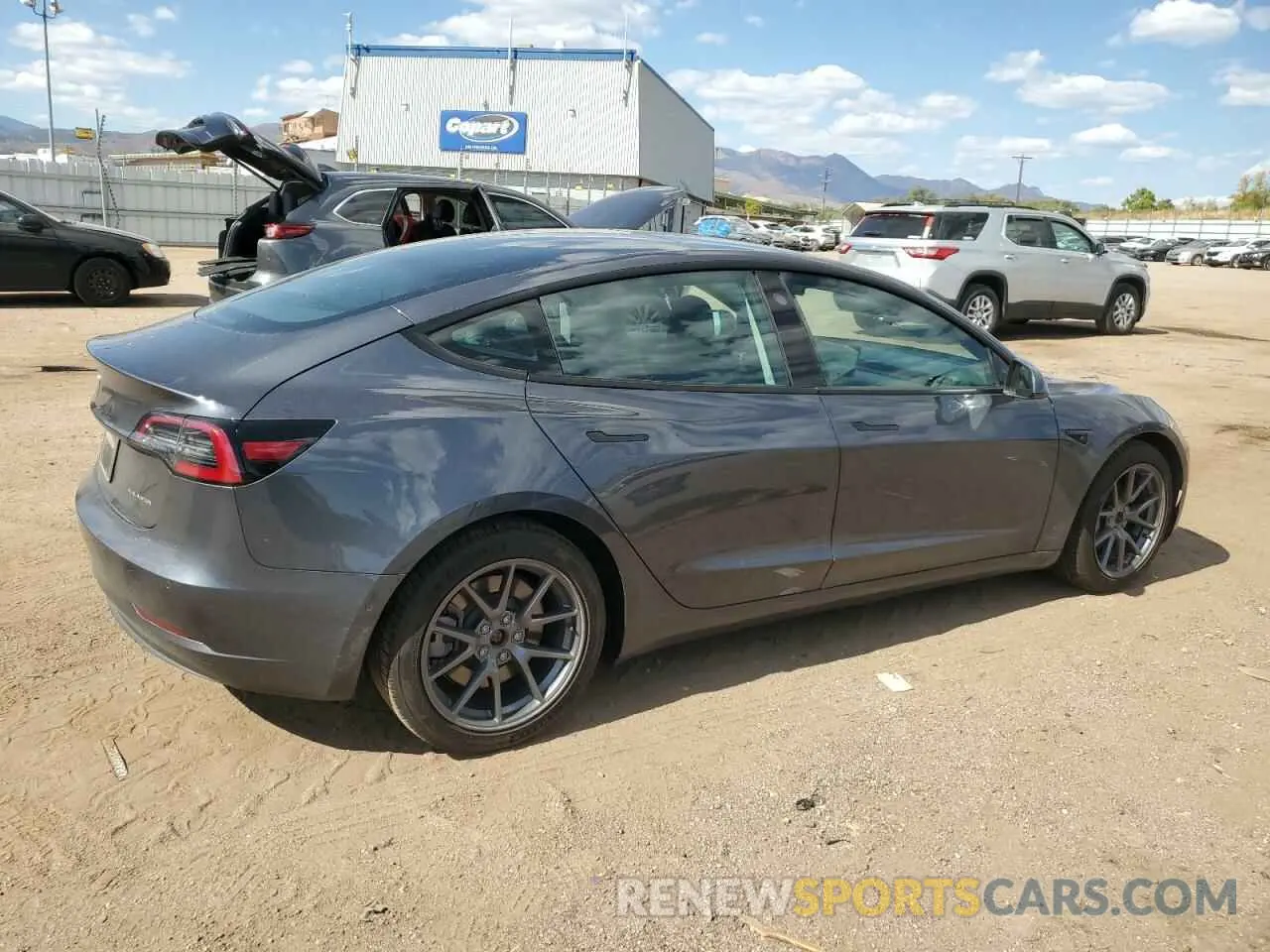 3 Photograph of a damaged car 5YJ3E1EB3MF862036 TESLA MODEL 3 2021