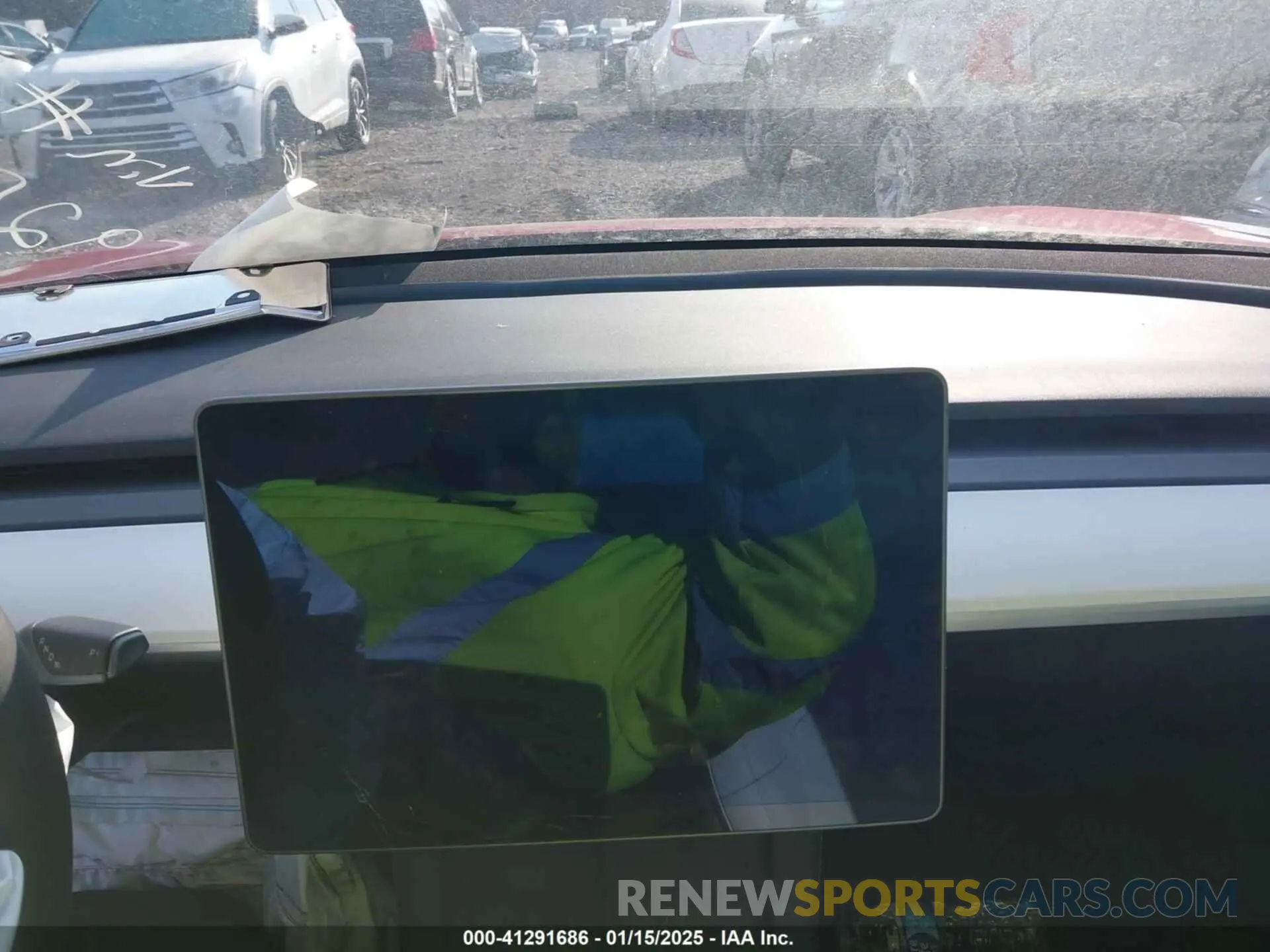17 Photograph of a damaged car 5YJ3E1EB3MF925135 TESLA MODEL 3 2021