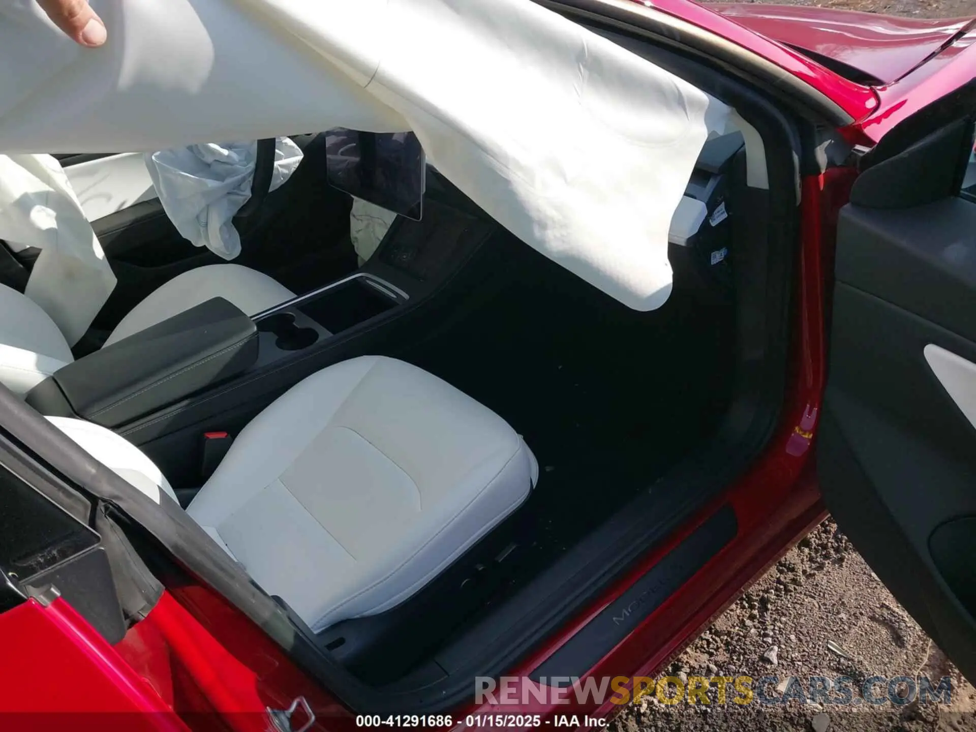 5 Photograph of a damaged car 5YJ3E1EB3MF925135 TESLA MODEL 3 2021