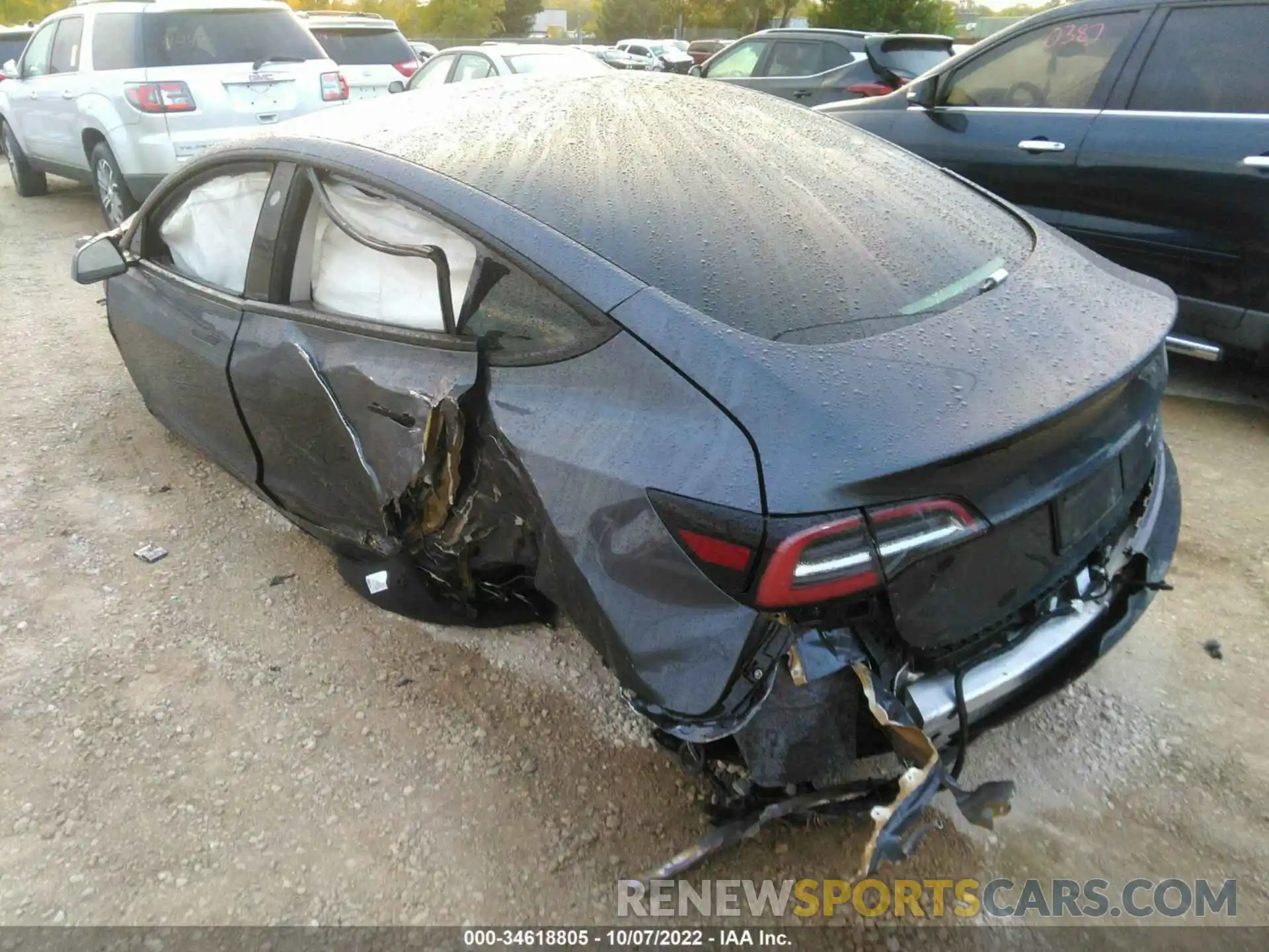 3 Photograph of a damaged car 5YJ3E1EB3MF948012 TESLA MODEL 3 2021