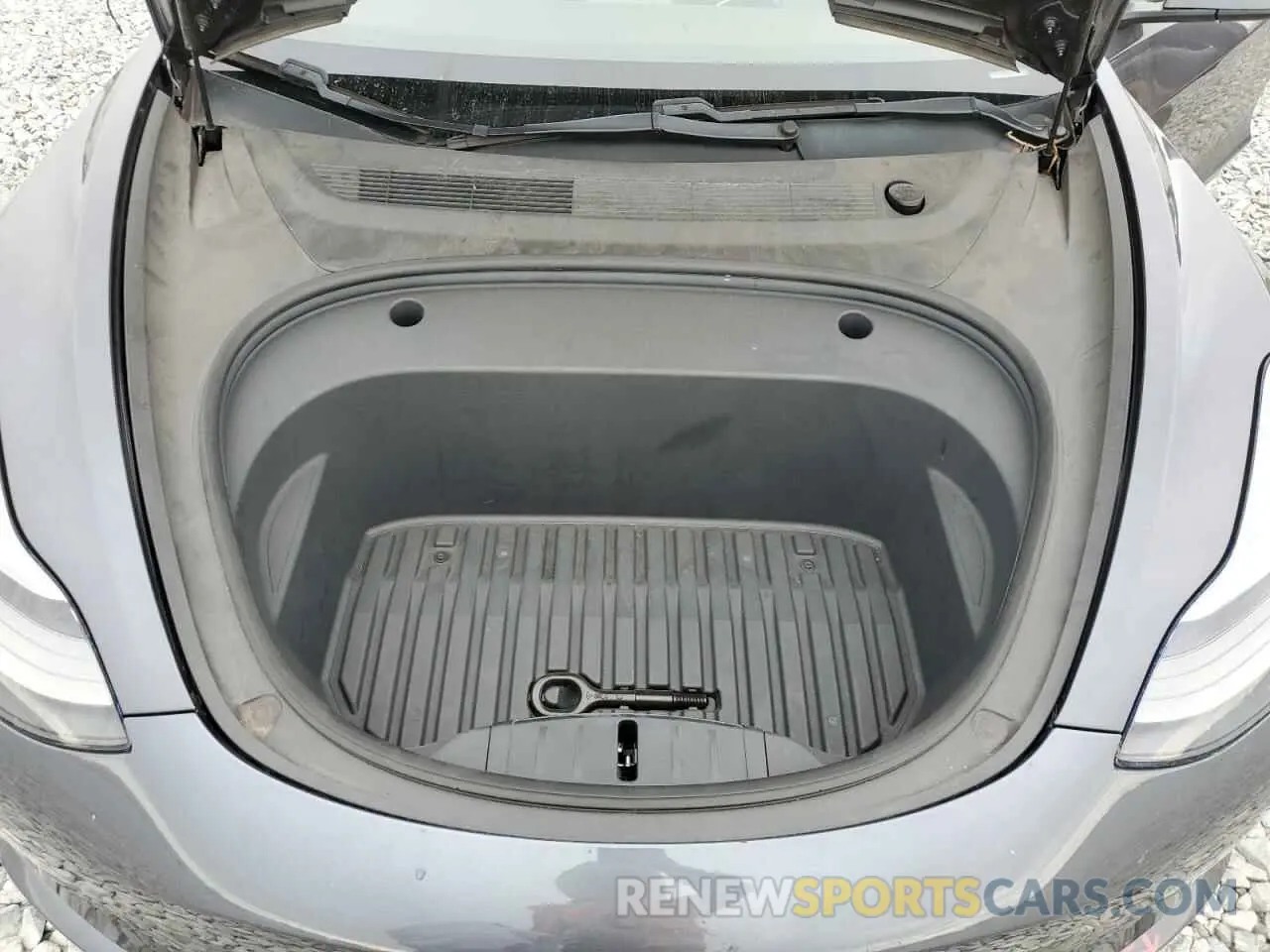 11 Photograph of a damaged car 5YJ3E1EB3MF978630 TESLA MODEL 3 2021