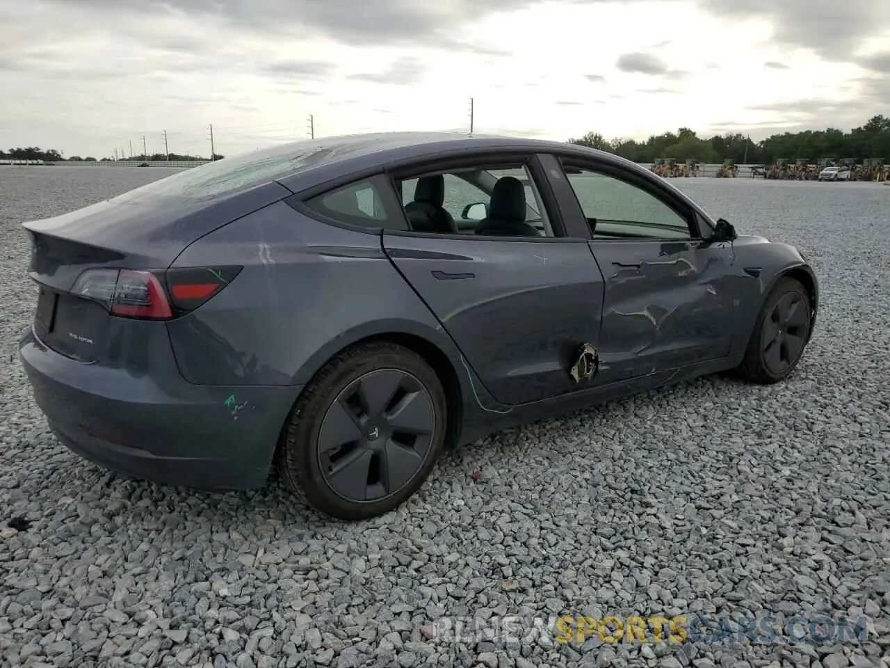 3 Photograph of a damaged car 5YJ3E1EB3MF978630 TESLA MODEL 3 2021