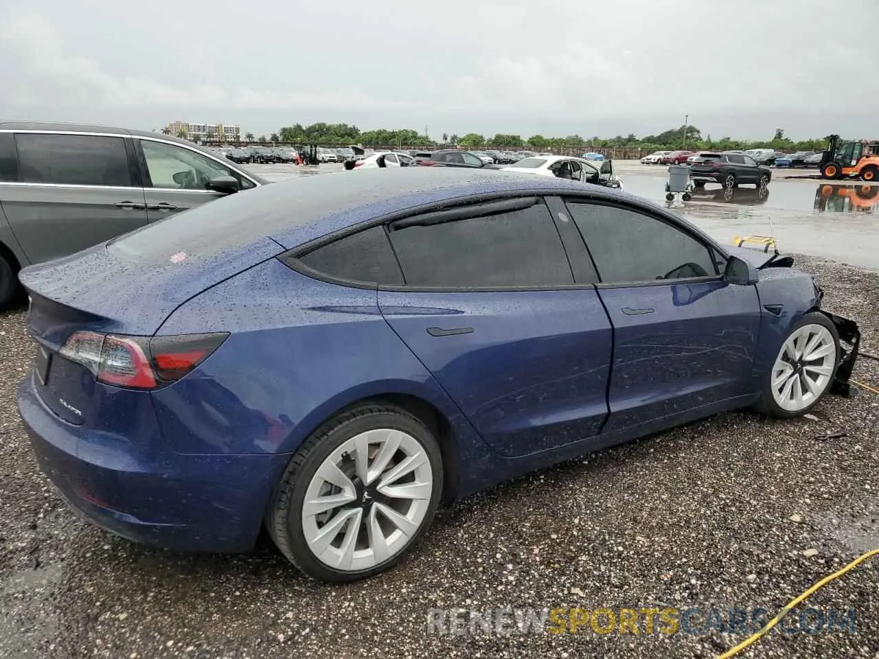 3 Photograph of a damaged car 5YJ3E1EB3MF980135 TESLA MODEL 3 2021