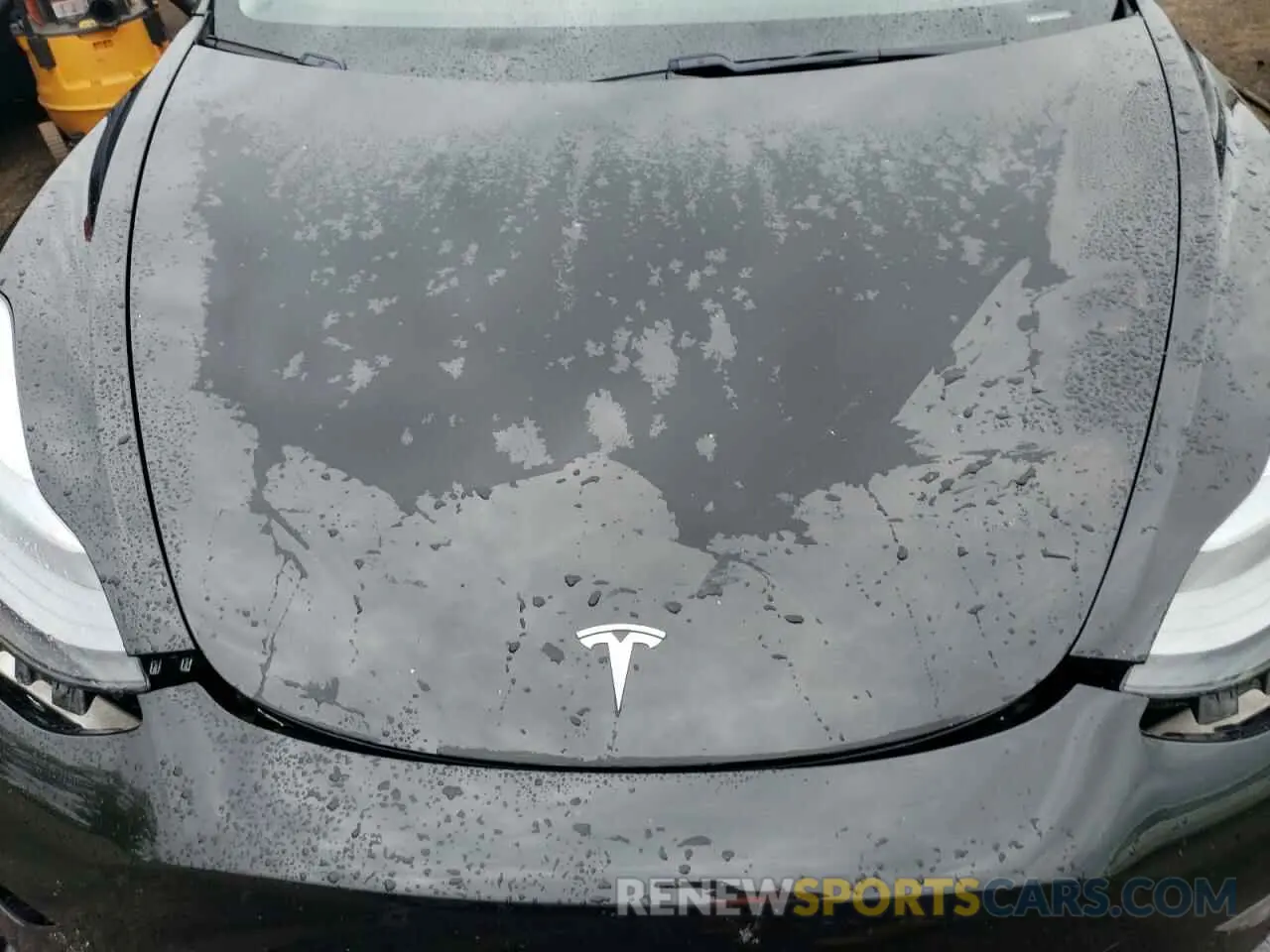 11 Photograph of a damaged car 5YJ3E1EB3MF984301 TESLA MODEL 3 2021