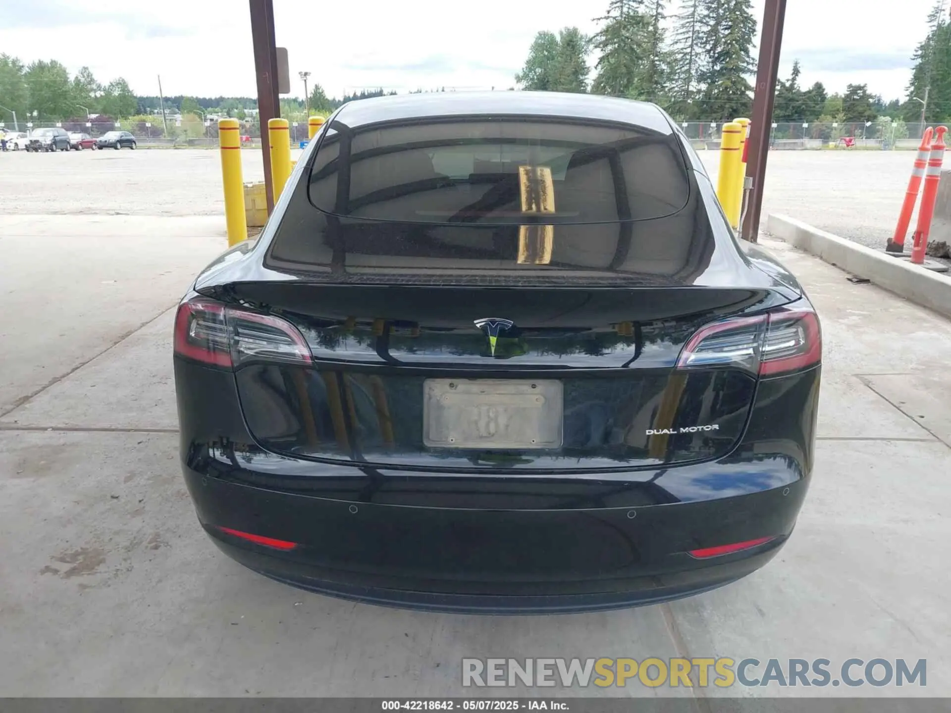 15 Photograph of a damaged car 5YJ3E1EB4MF002436 TESLA MODEL 3 2021