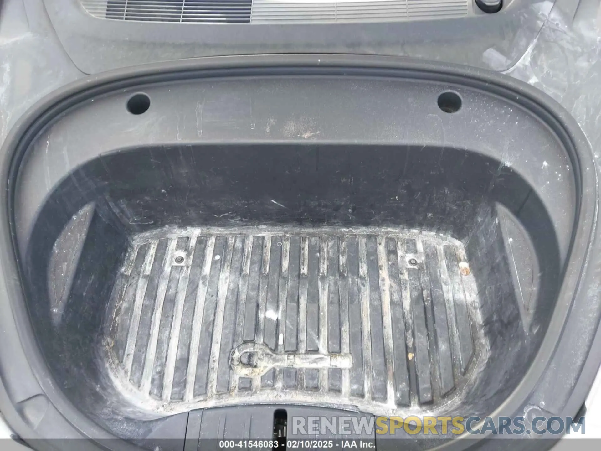 10 Photograph of a damaged car 5YJ3E1EB4MF010097 TESLA MODEL 3 2021