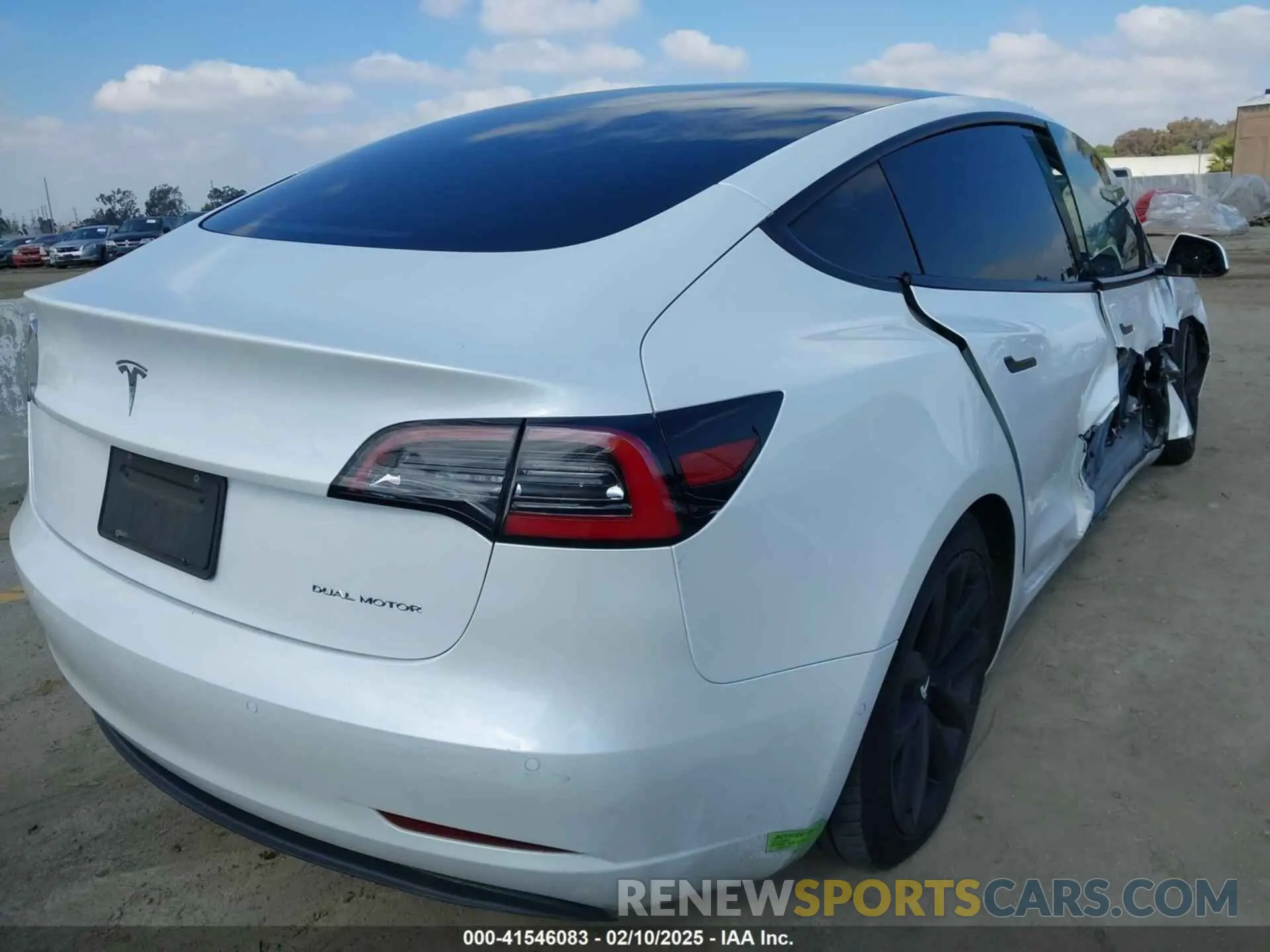 4 Photograph of a damaged car 5YJ3E1EB4MF010097 TESLA MODEL 3 2021