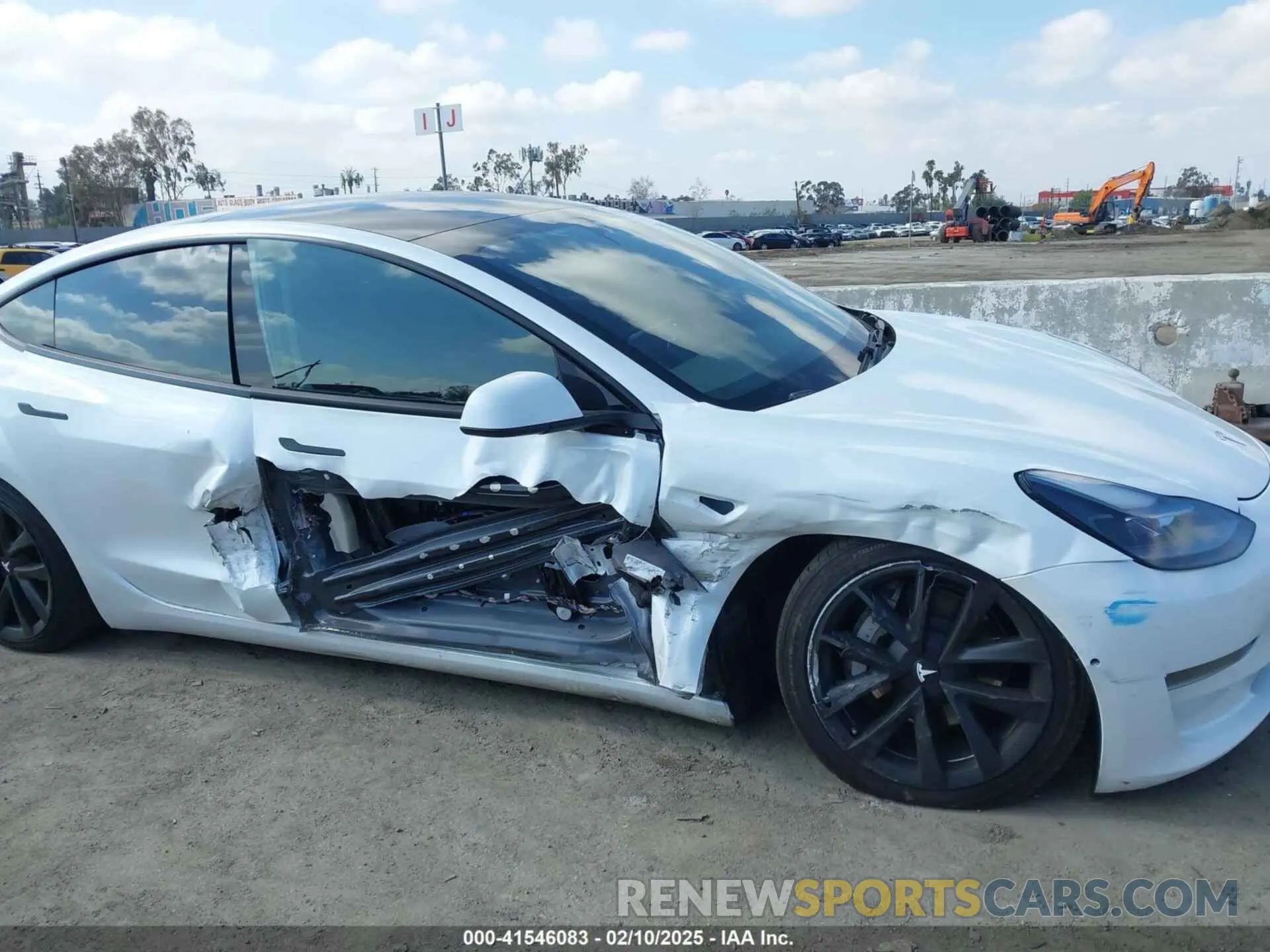 6 Photograph of a damaged car 5YJ3E1EB4MF010097 TESLA MODEL 3 2021