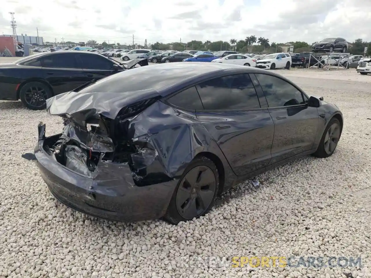 4 Photograph of a damaged car 5YJ3E1EB4MF036375 TESLA MODEL 3 2021