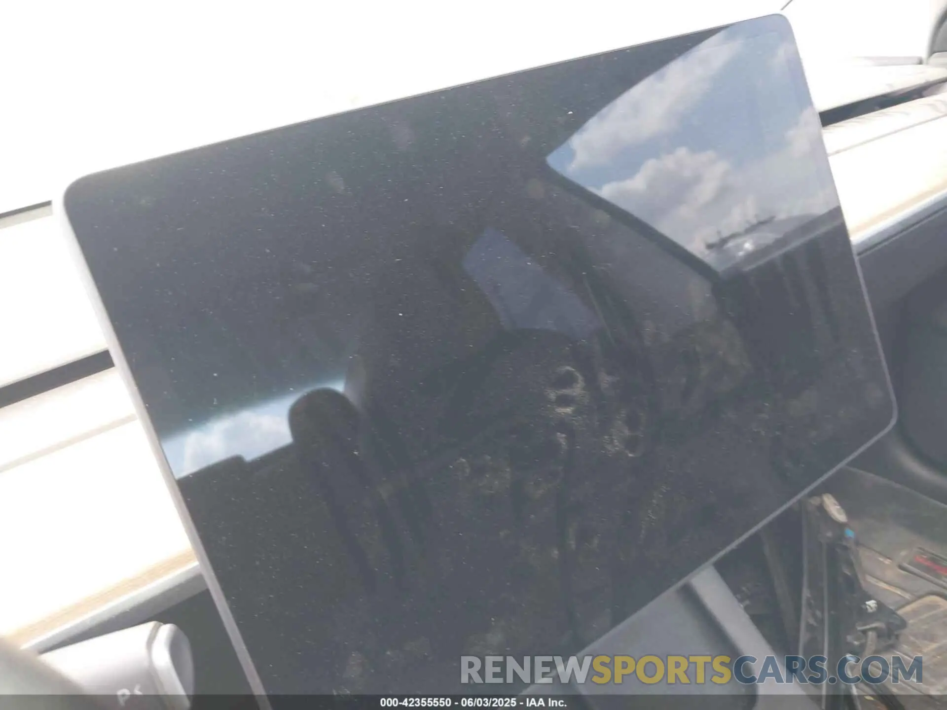 14 Photograph of a damaged car 5YJ3E1EB4MF850459 TESLA MODEL 3 2021