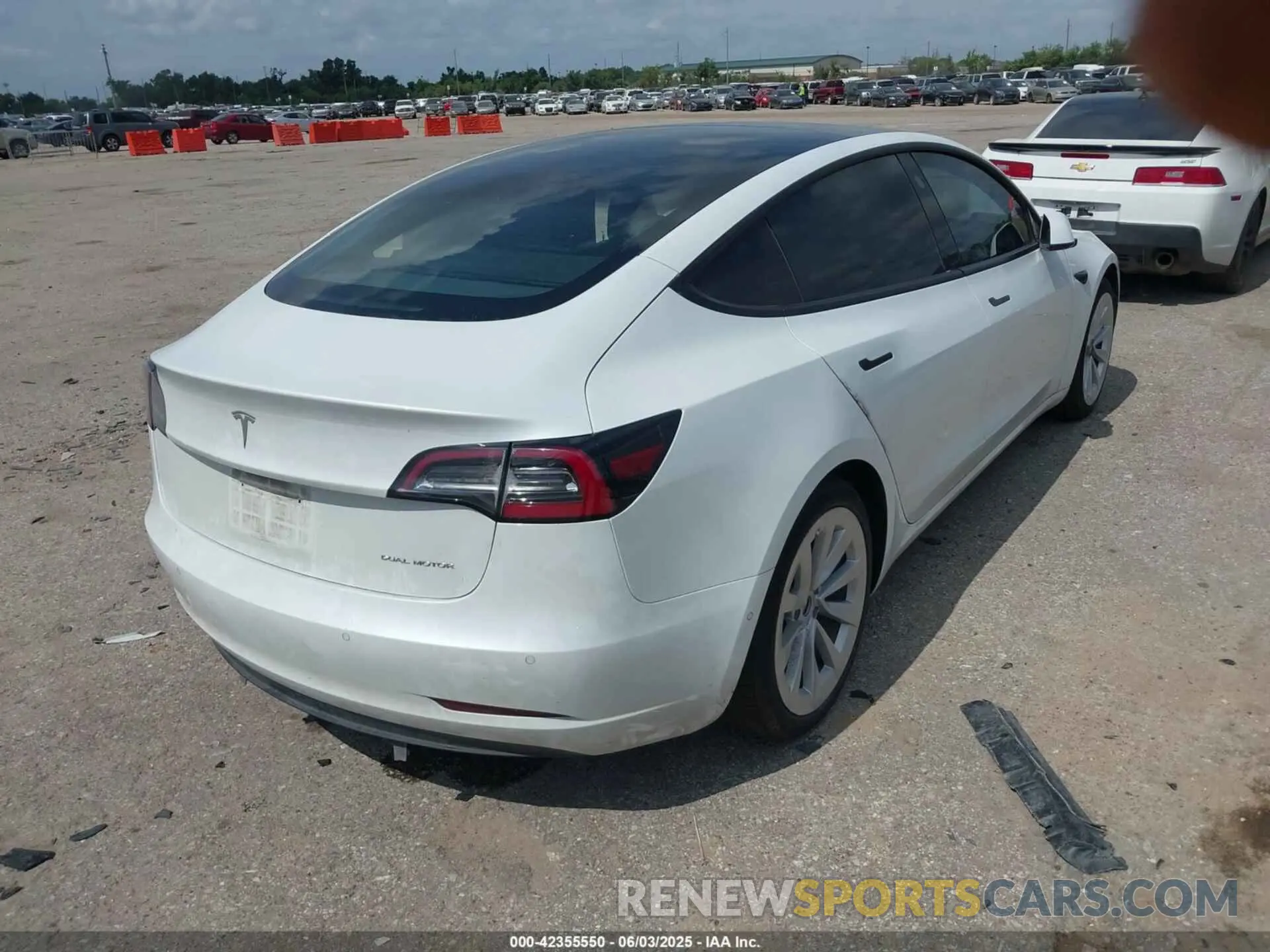 4 Photograph of a damaged car 5YJ3E1EB4MF850459 TESLA MODEL 3 2021