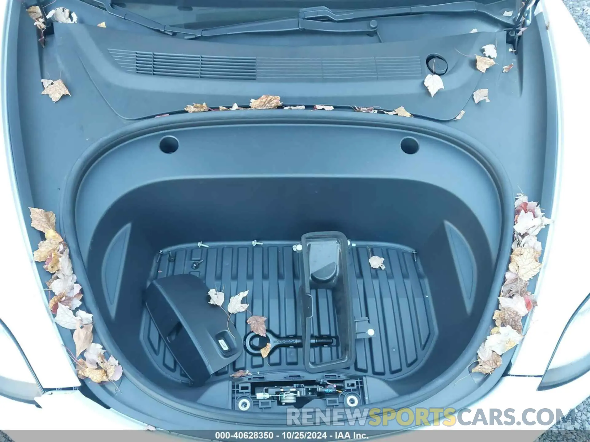10 Photograph of a damaged car 5YJ3E1EB4MF855158 TESLA MODEL 3 2021
