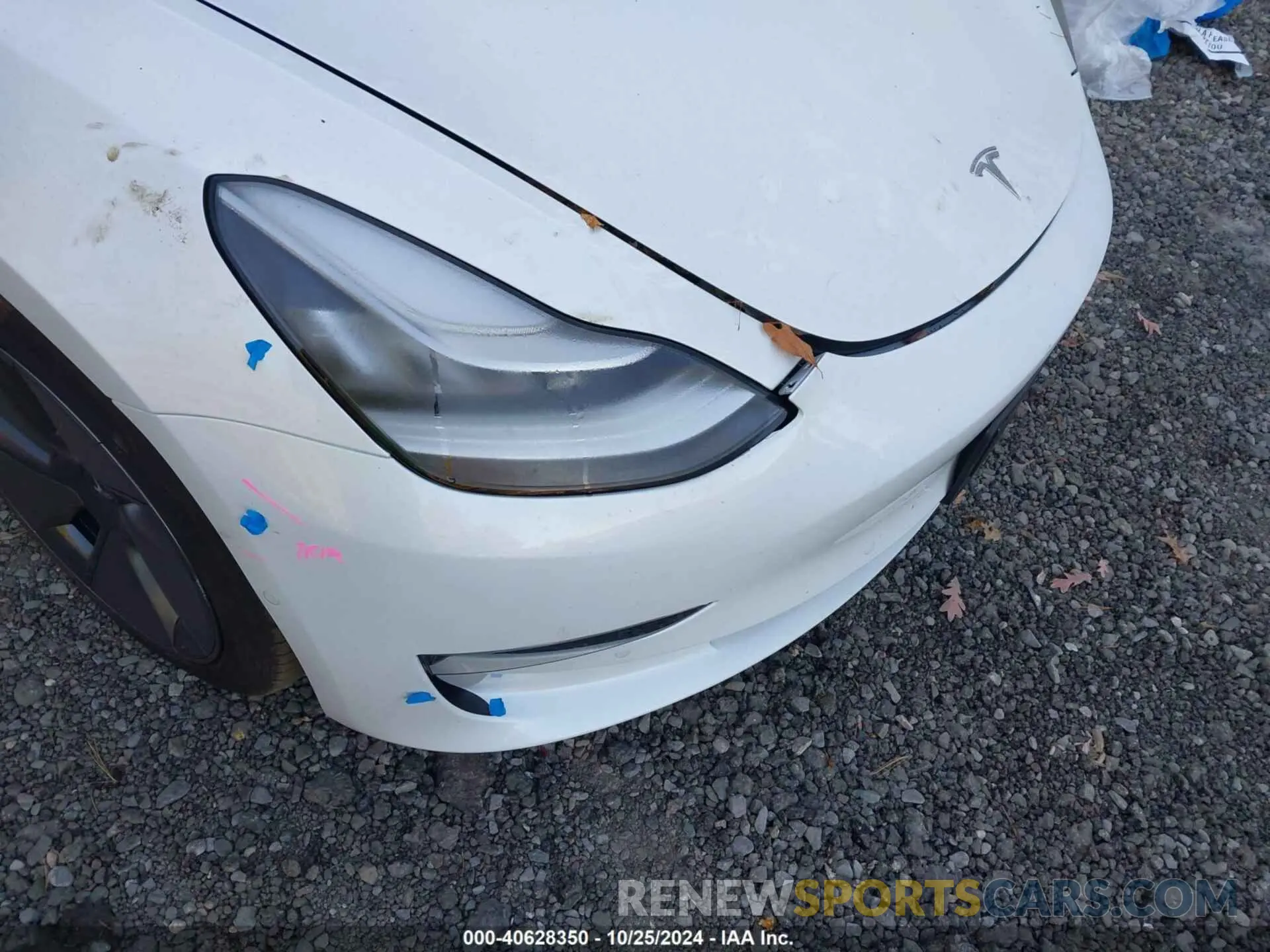 21 Photograph of a damaged car 5YJ3E1EB4MF855158 TESLA MODEL 3 2021