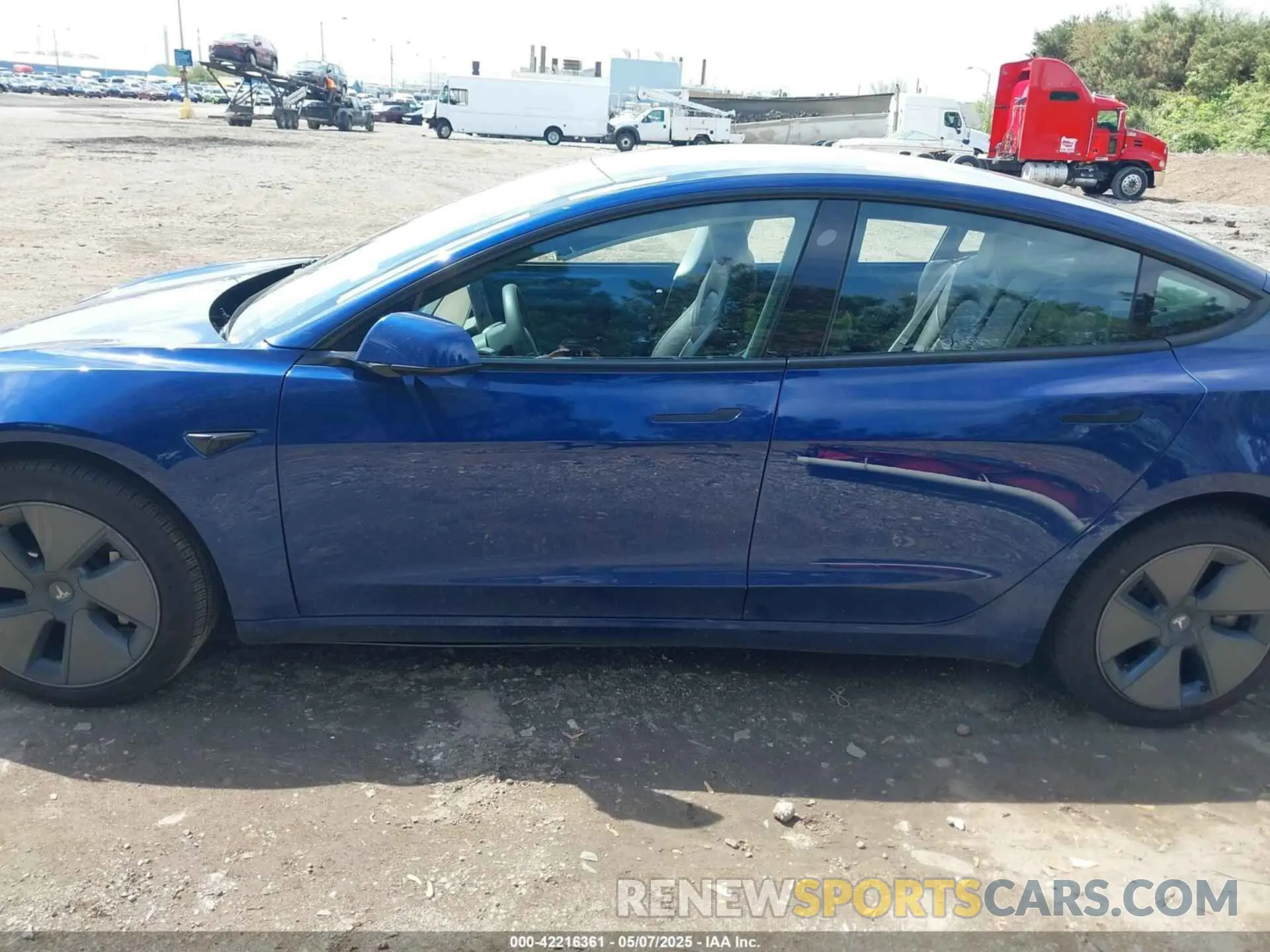 14 Photograph of a damaged car 5YJ3E1EB4MF858187 TESLA MODEL 3 2021