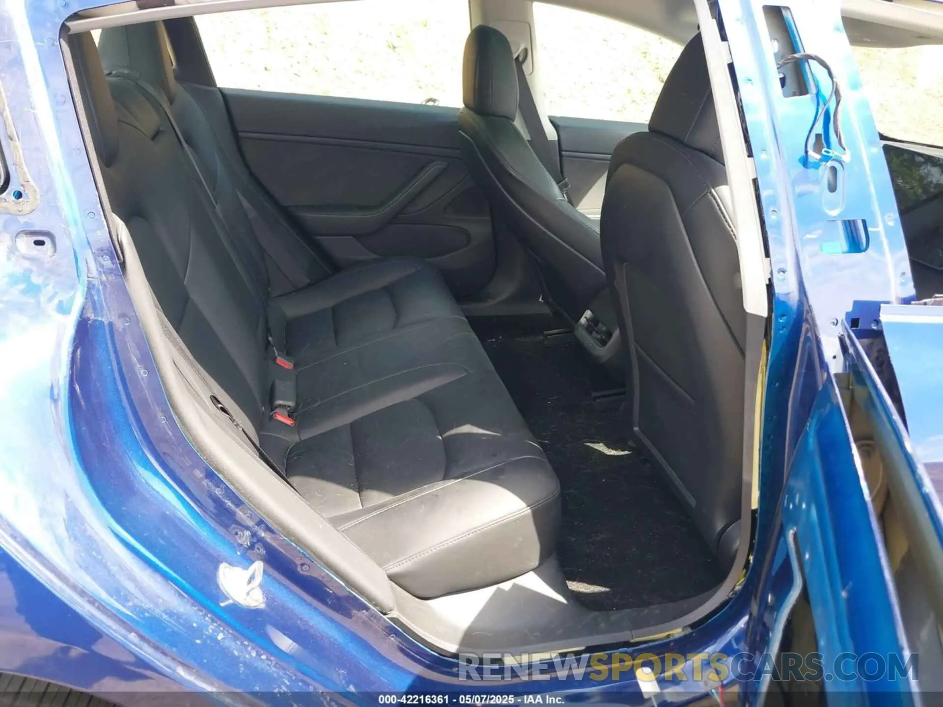 8 Photograph of a damaged car 5YJ3E1EB4MF858187 TESLA MODEL 3 2021