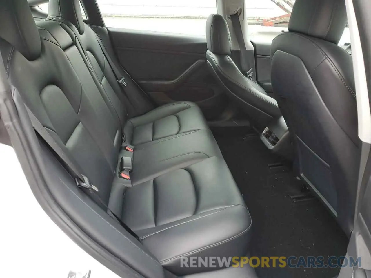 10 Photograph of a damaged car 5YJ3E1EB4MF872882 TESLA MODEL 3 2021