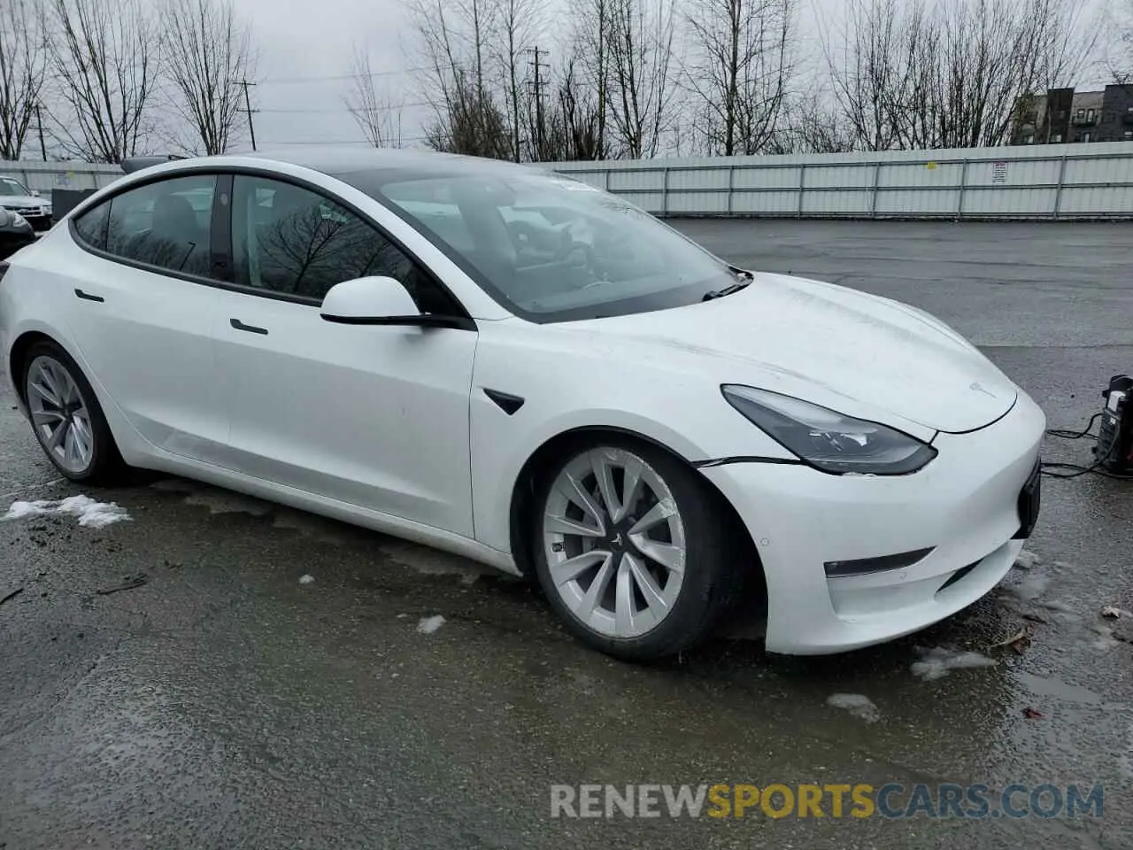 4 Photograph of a damaged car 5YJ3E1EB4MF872882 TESLA MODEL 3 2021