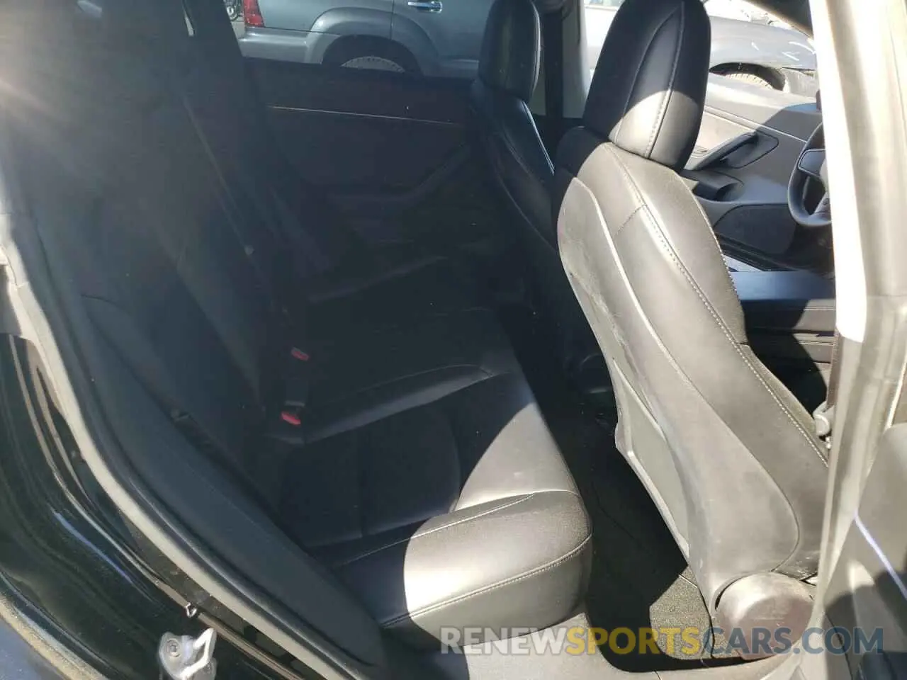 10 Photograph of a damaged car 5YJ3E1EB4MF879556 TESLA MODEL 3 2021