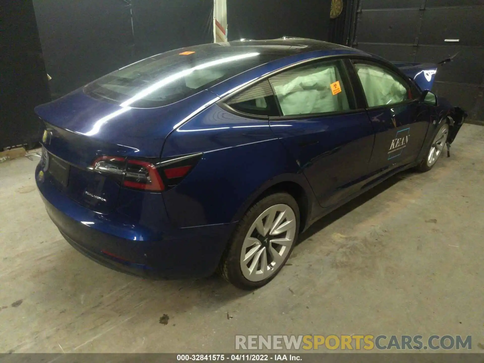 4 Photograph of a damaged car 5YJ3E1EB4MF903046 TESLA MODEL 3 2021