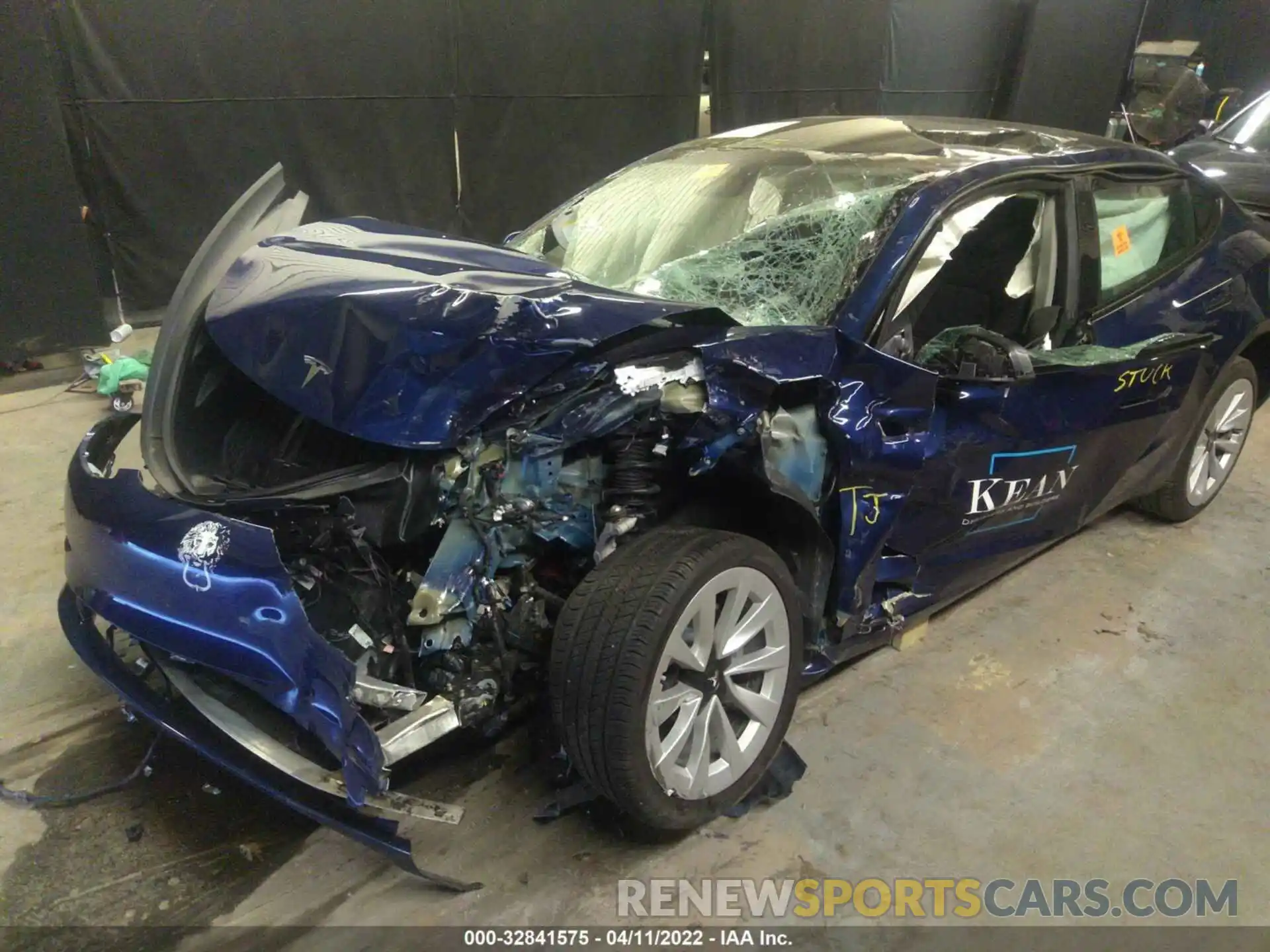 6 Photograph of a damaged car 5YJ3E1EB4MF903046 TESLA MODEL 3 2021