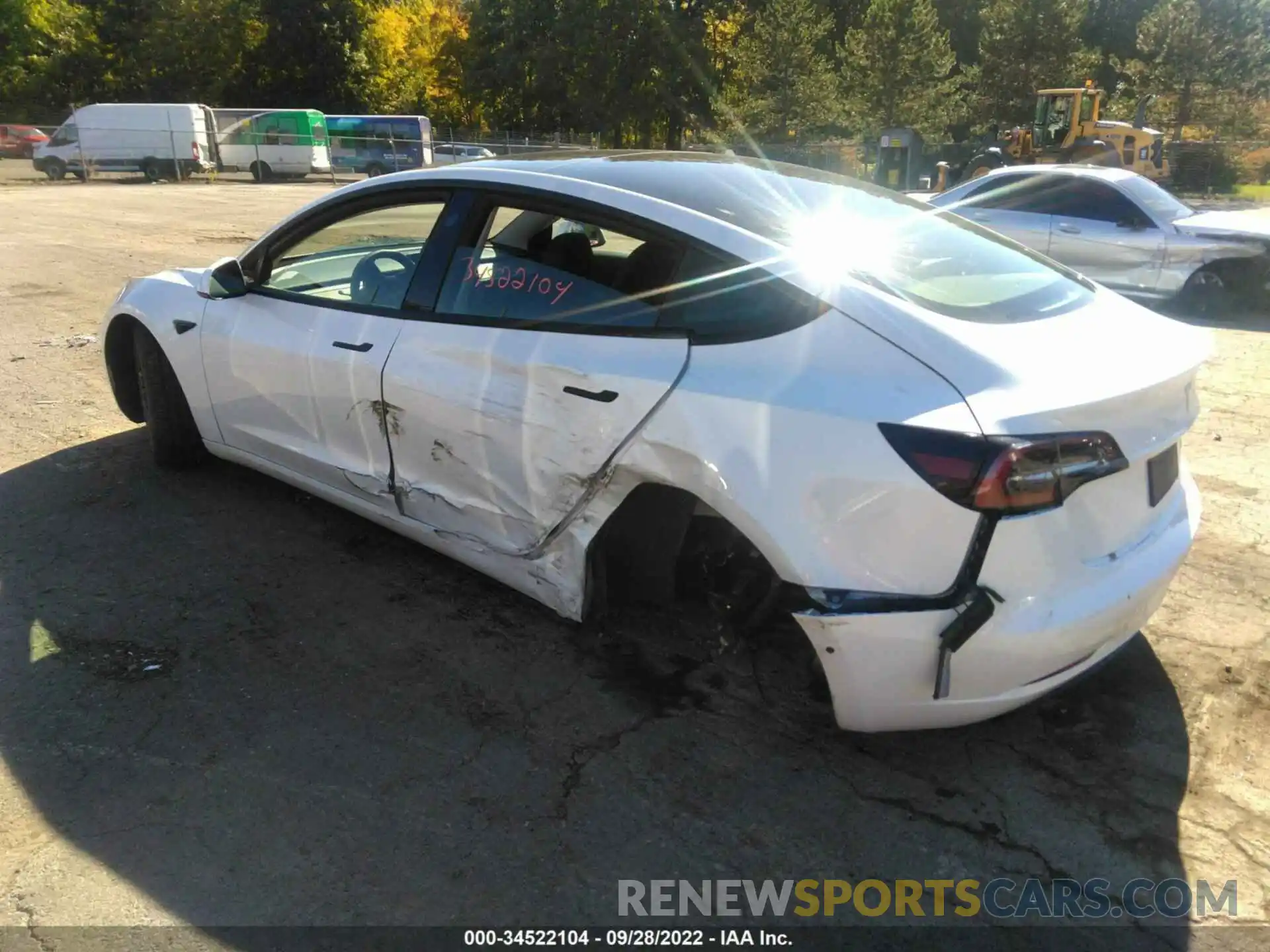 3 Photograph of a damaged car 5YJ3E1EB4MF915441 TESLA MODEL 3 2021