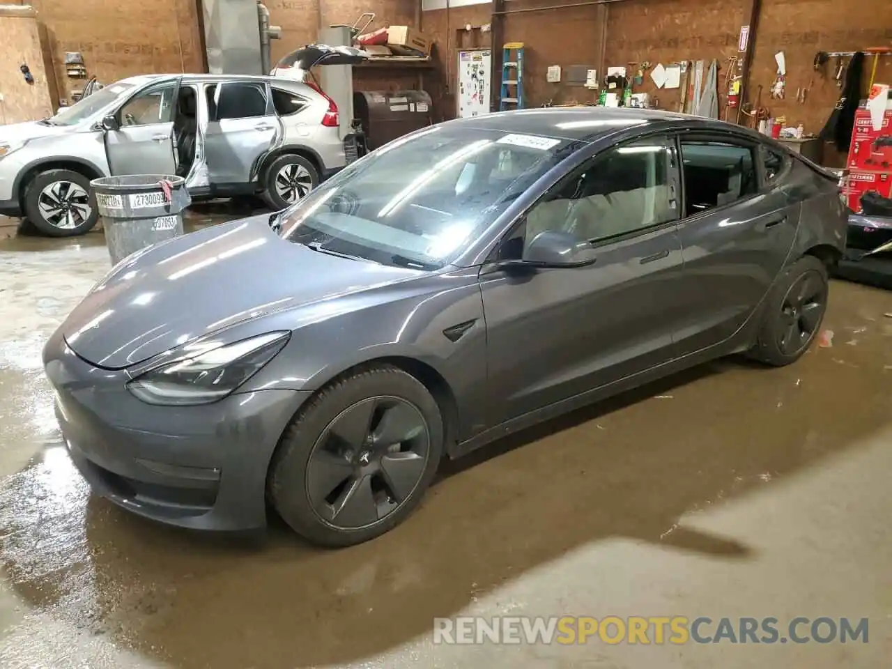 1 Photograph of a damaged car 5YJ3E1EB4MF923846 TESLA MODEL 3 2021