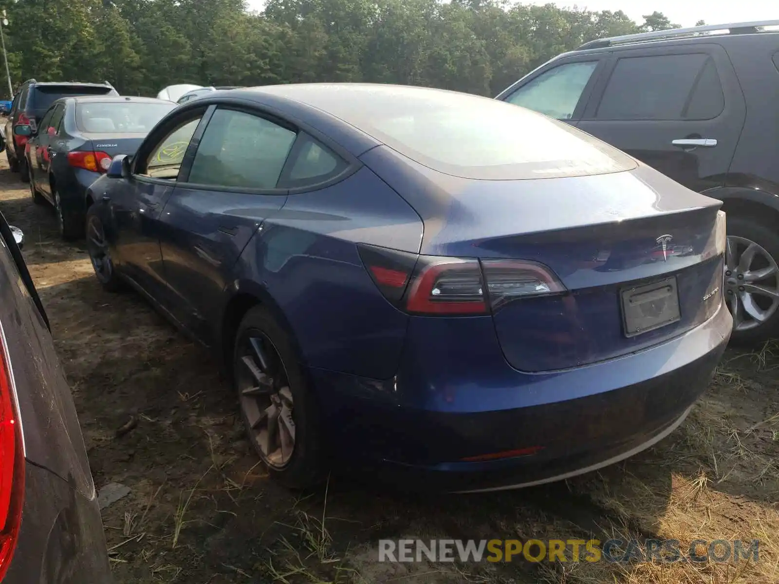 3 Photograph of a damaged car 5YJ3E1EB4MF992701 TESLA MODEL 3 2021