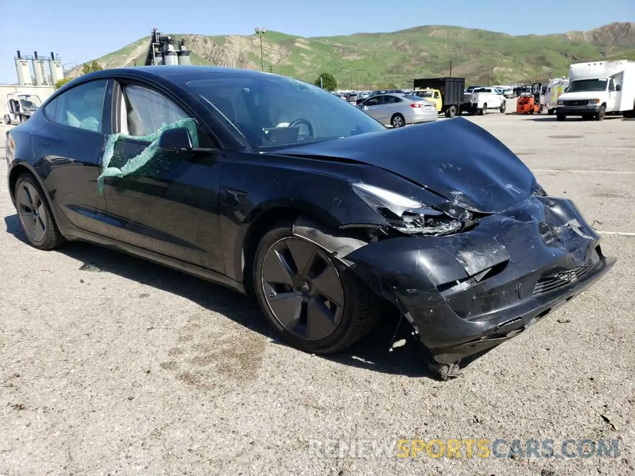 4 Photograph of a damaged car 5YJ3E1EB4MF995713 TESLA MODEL 3 2021