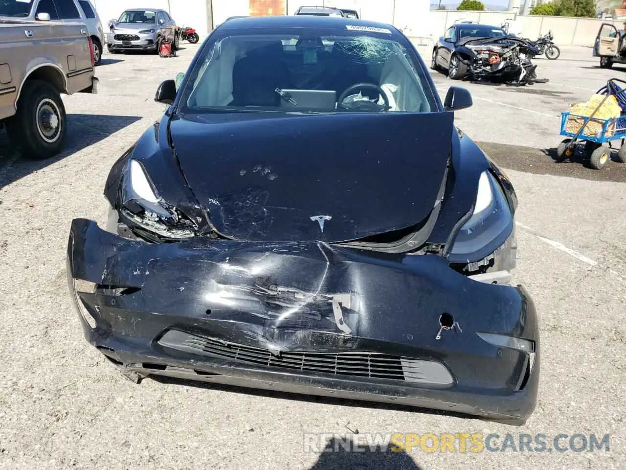 5 Photograph of a damaged car 5YJ3E1EB4MF995713 TESLA MODEL 3 2021