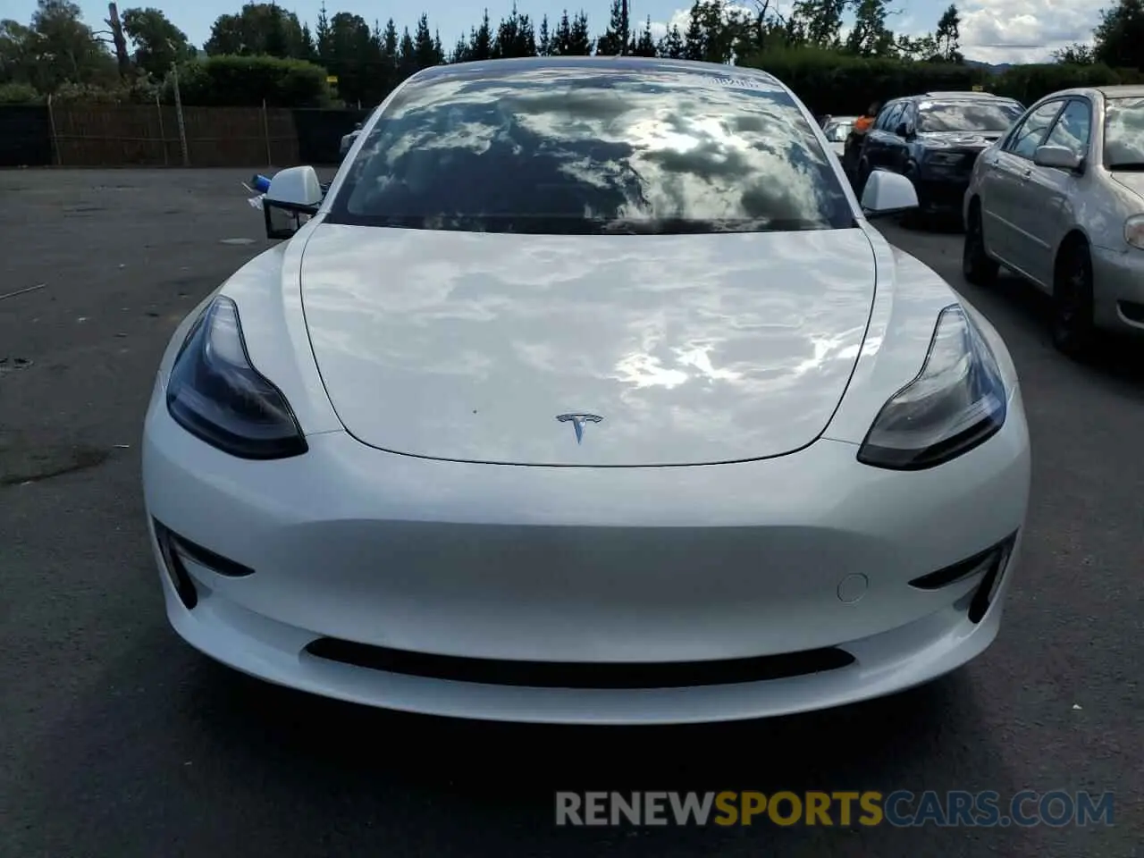 5 Photograph of a damaged car 5YJ3E1EB5MF004003 TESLA MODEL 3 2021