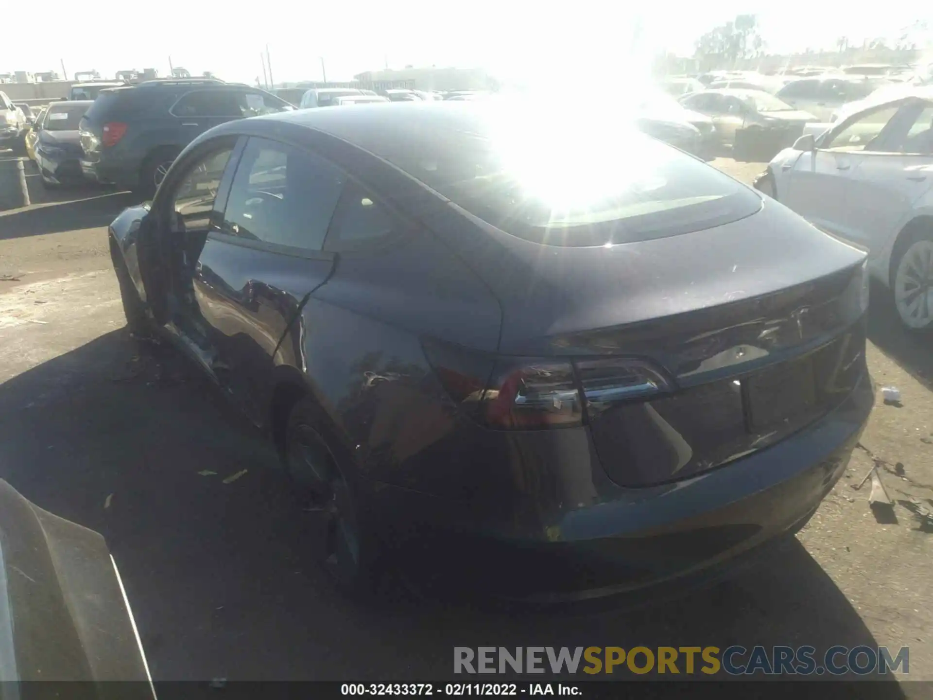 3 Photograph of a damaged car 5YJ3E1EB5MF006799 TESLA MODEL 3 2021