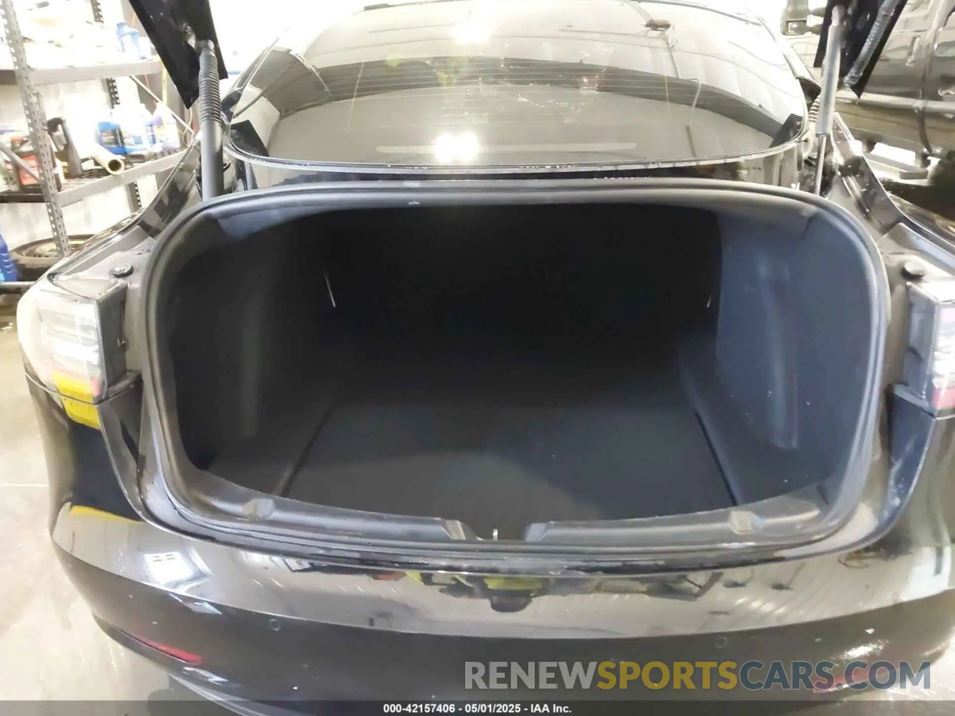 18 Photograph of a damaged car 5YJ3E1EB5MF019973 TESLA MODEL 3 2021