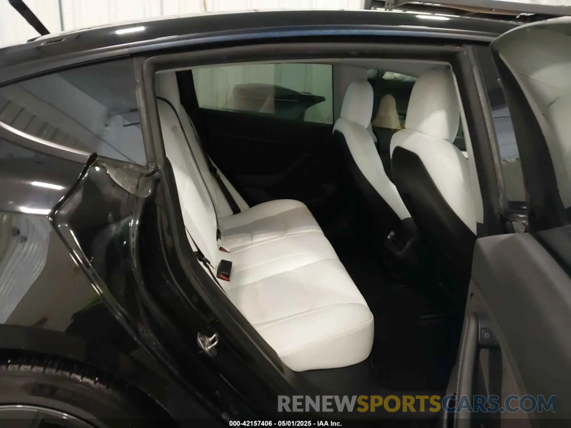 8 Photograph of a damaged car 5YJ3E1EB5MF019973 TESLA MODEL 3 2021