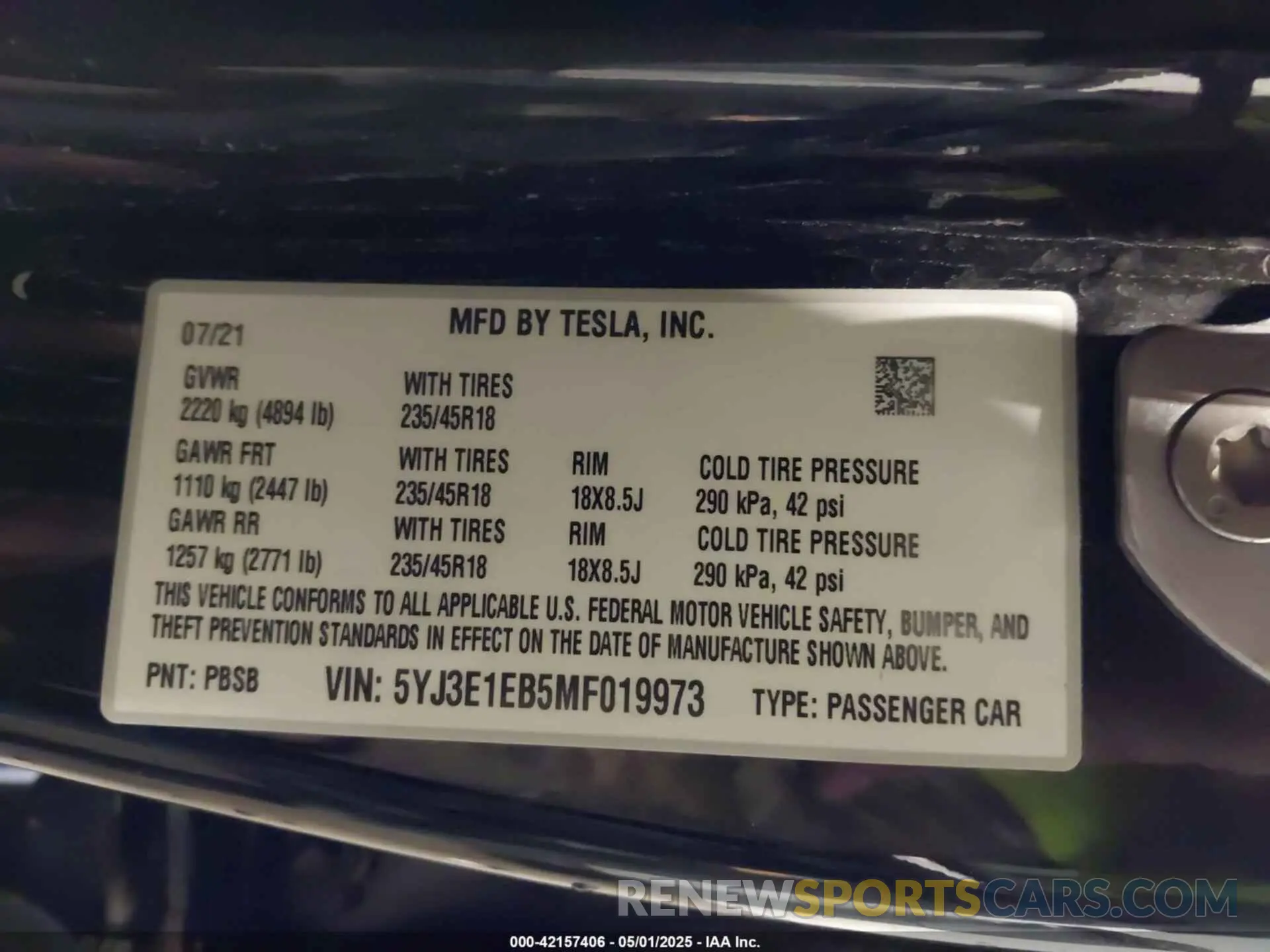 9 Photograph of a damaged car 5YJ3E1EB5MF019973 TESLA MODEL 3 2021