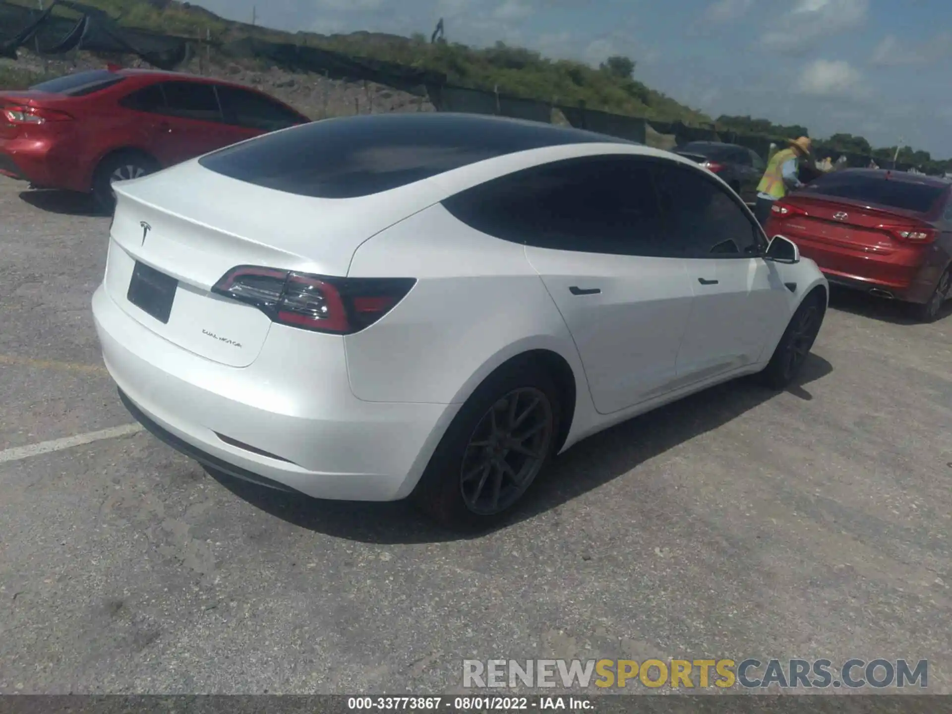 4 Photograph of a damaged car 5YJ3E1EB5MF046767 TESLA MODEL 3 2021